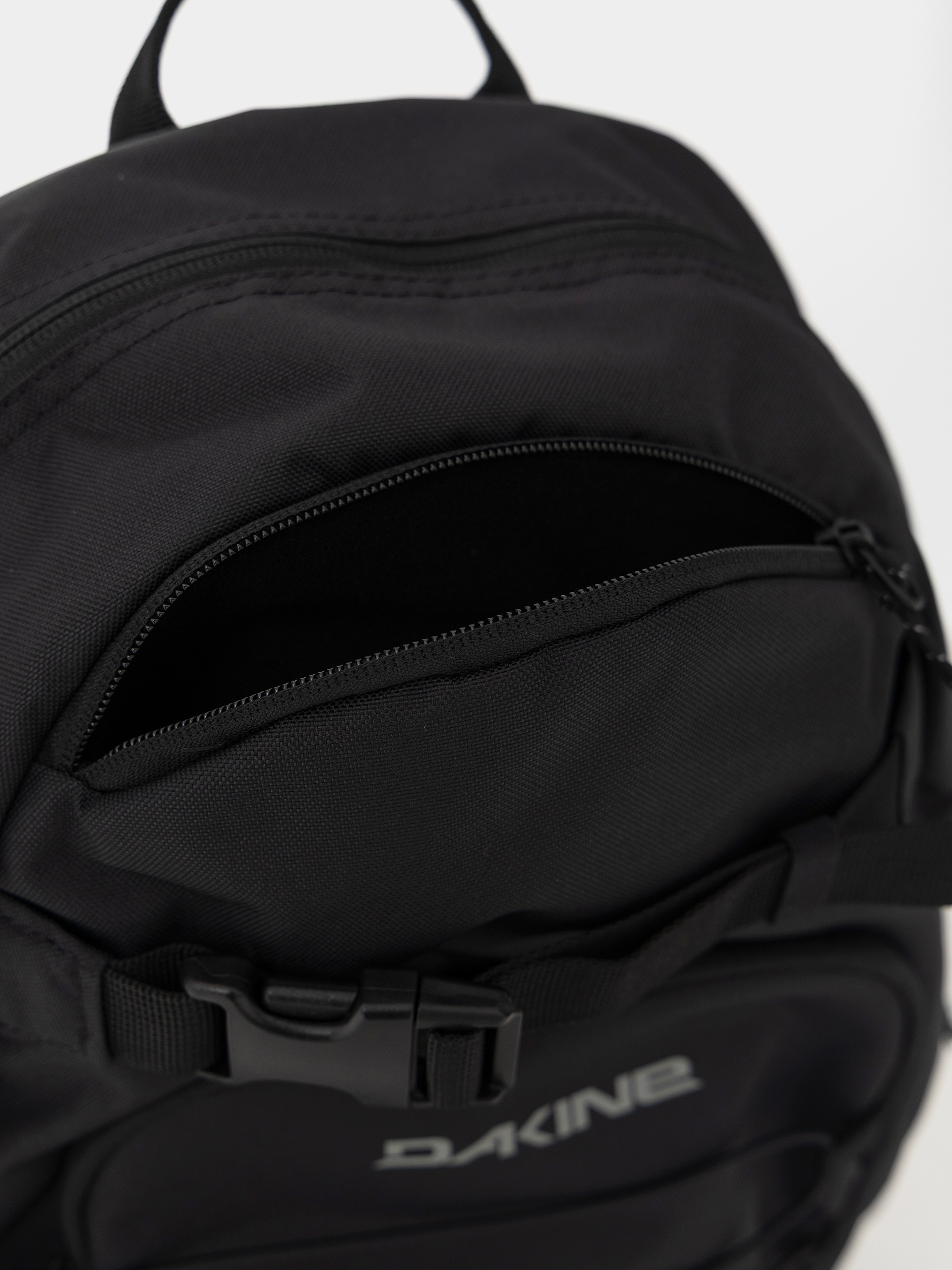 Раница Dakine Grom 23L (black)