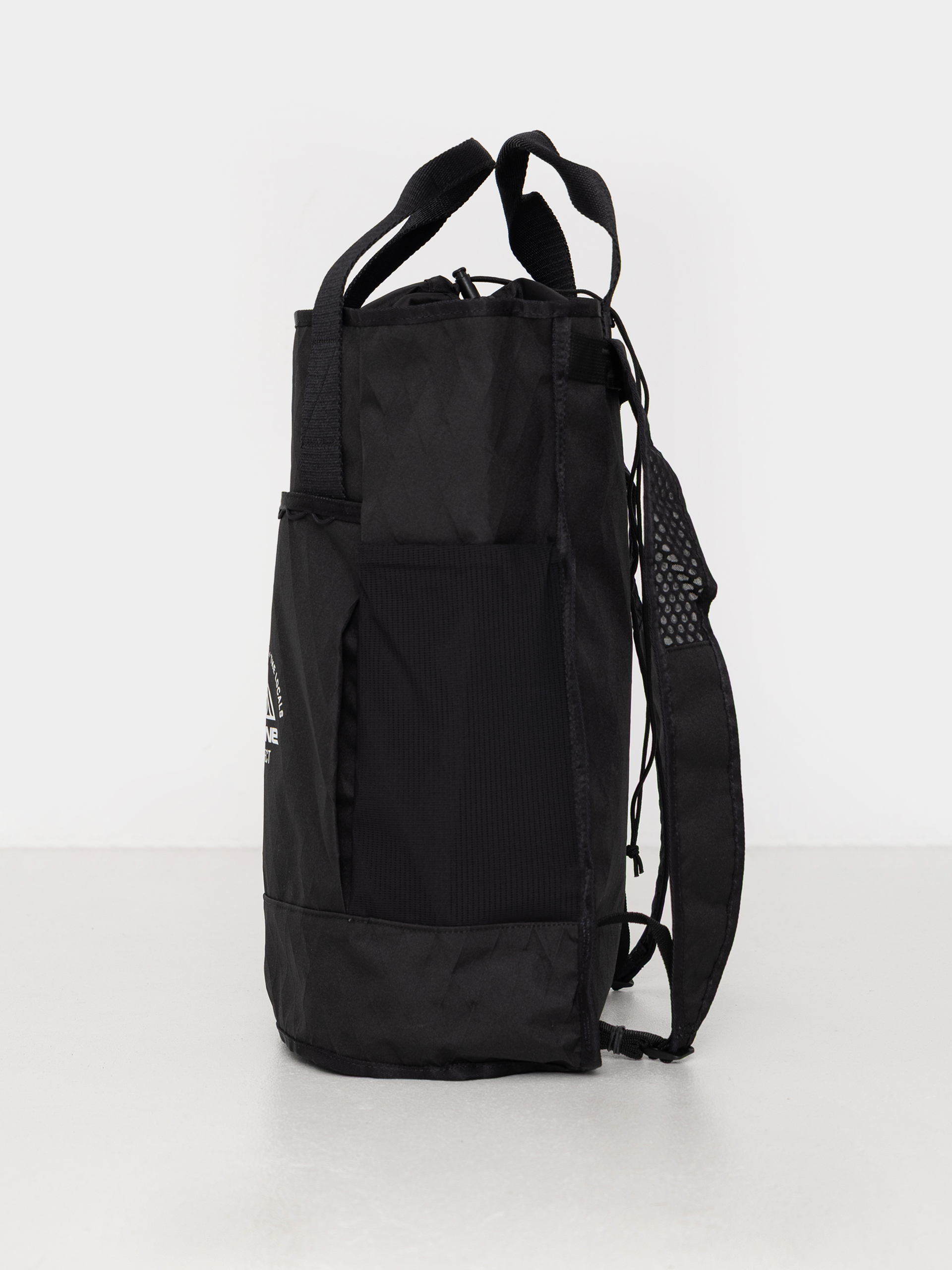 Раница Dakine Renovation Lt 22L (black)