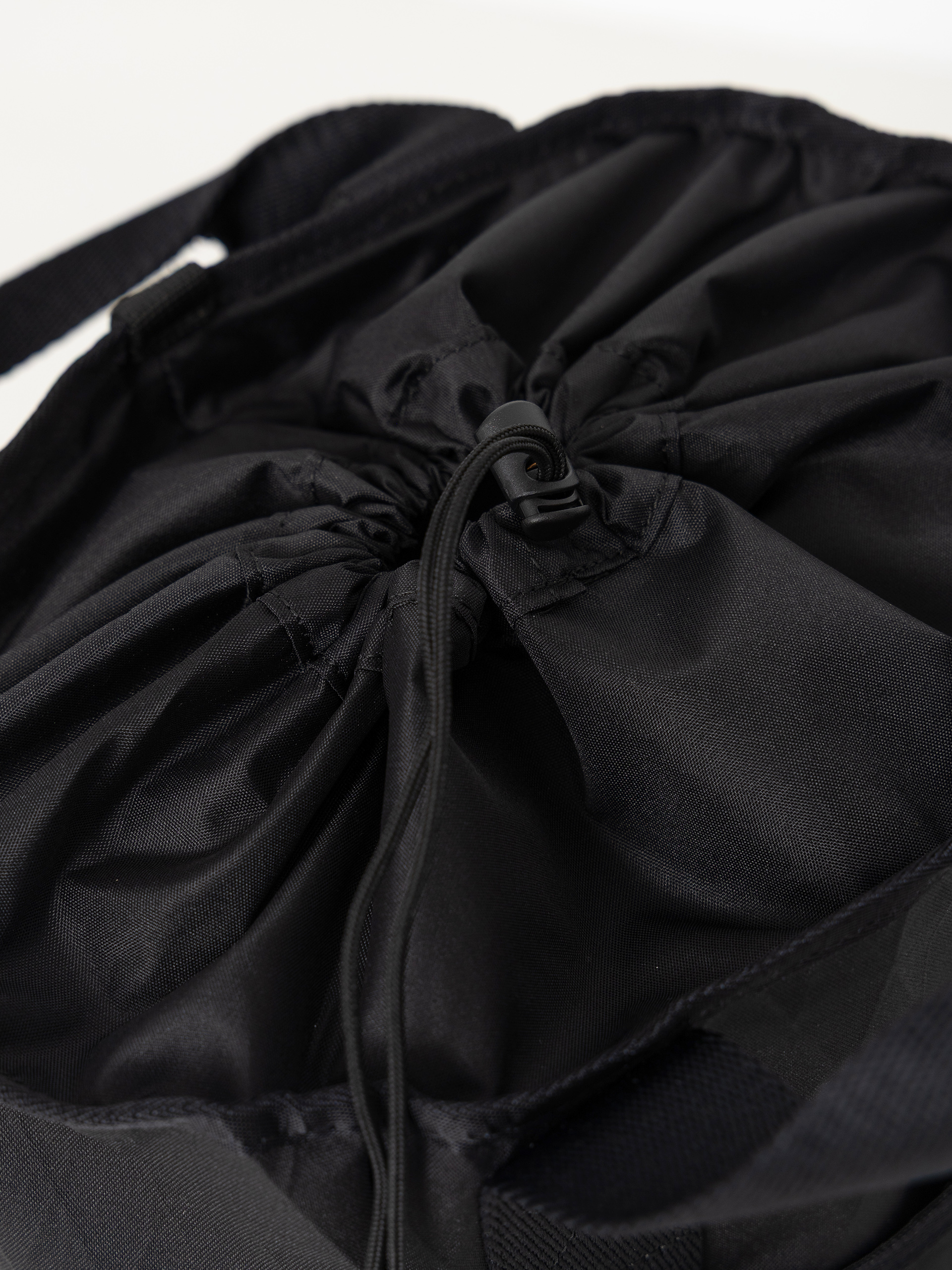 Раница Dakine Renovation Lt 22L (black)