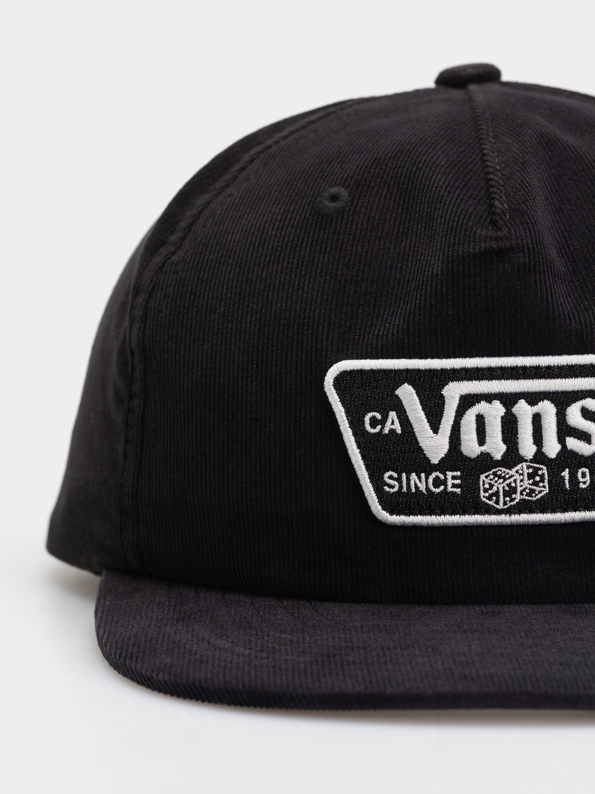 Шапка с козирка Vans Knu Patch Unstructured (black)