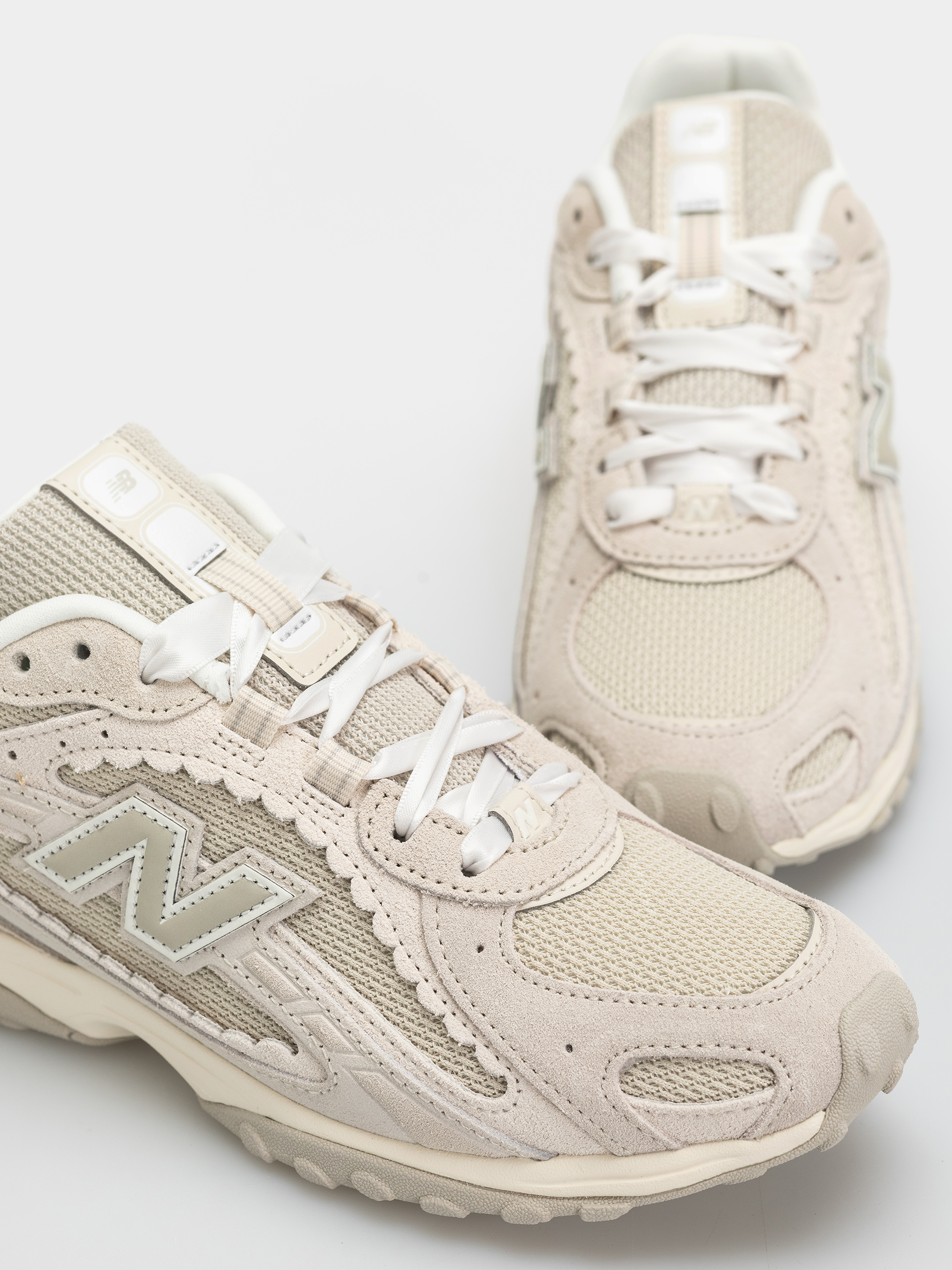 Обувки New Balance 204L (sea salt)