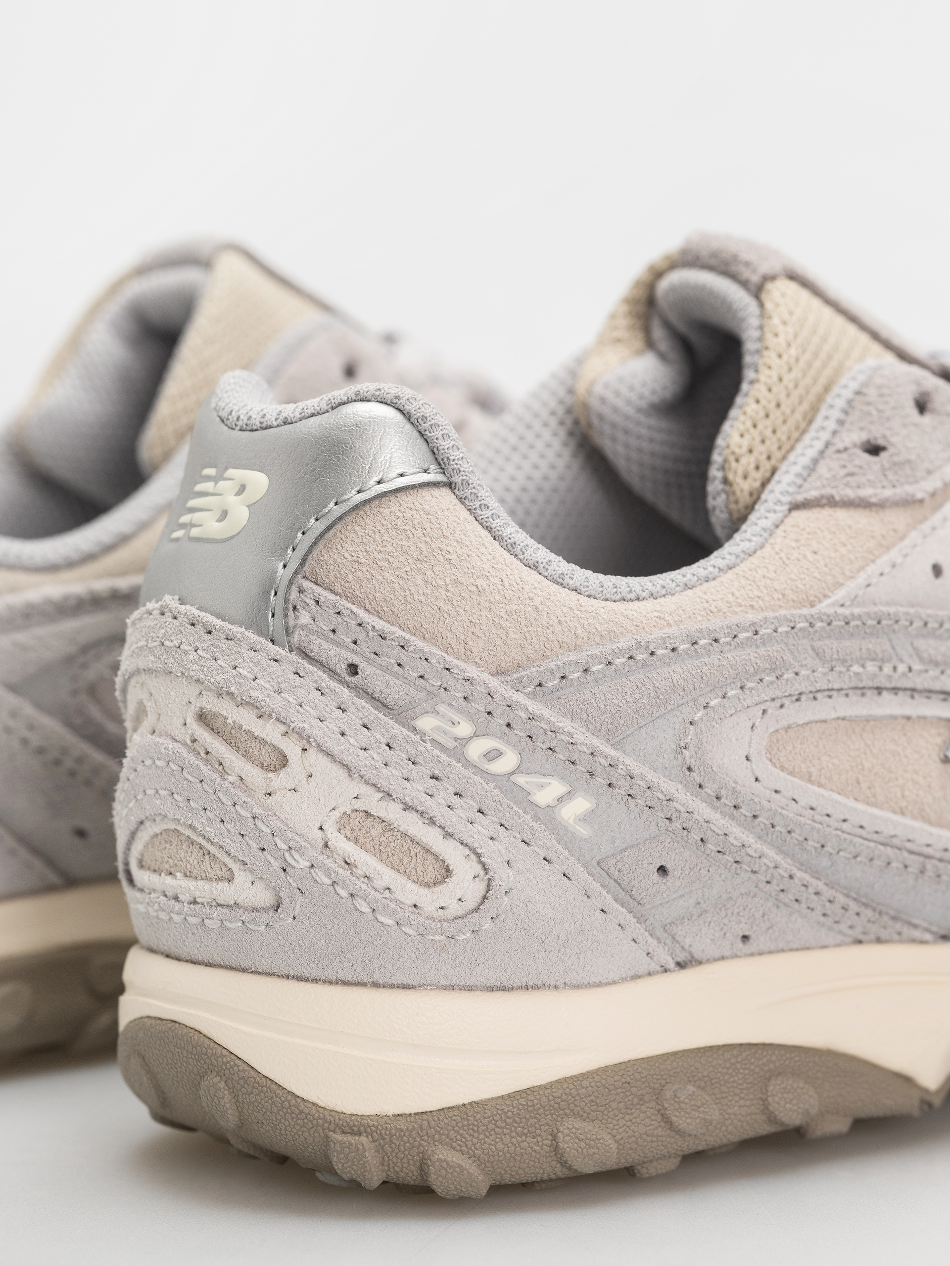 Обувки New Balance 204L (grey matter shipyard)
