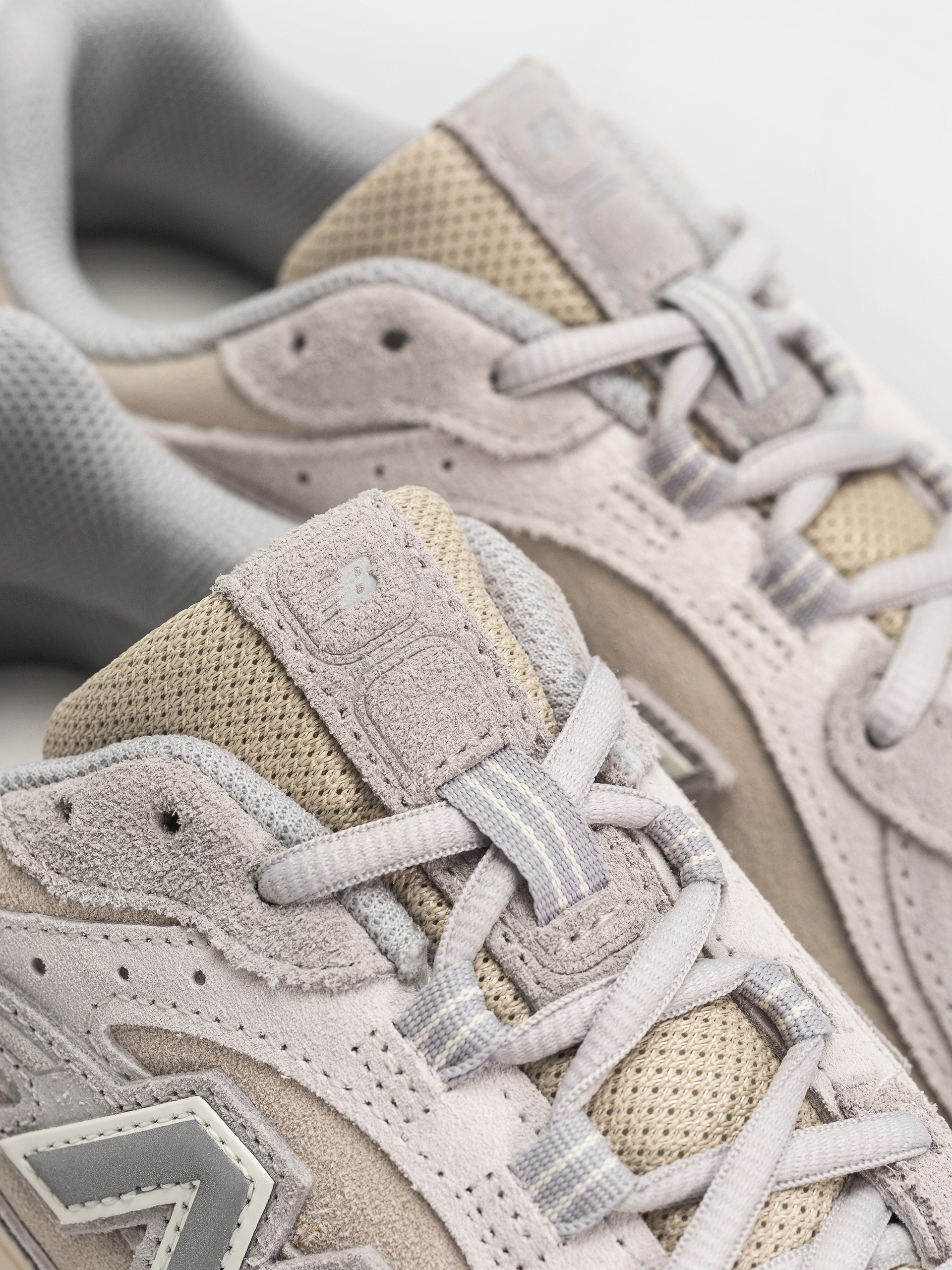 Обувки New Balance 204L (grey matter shipyard)
