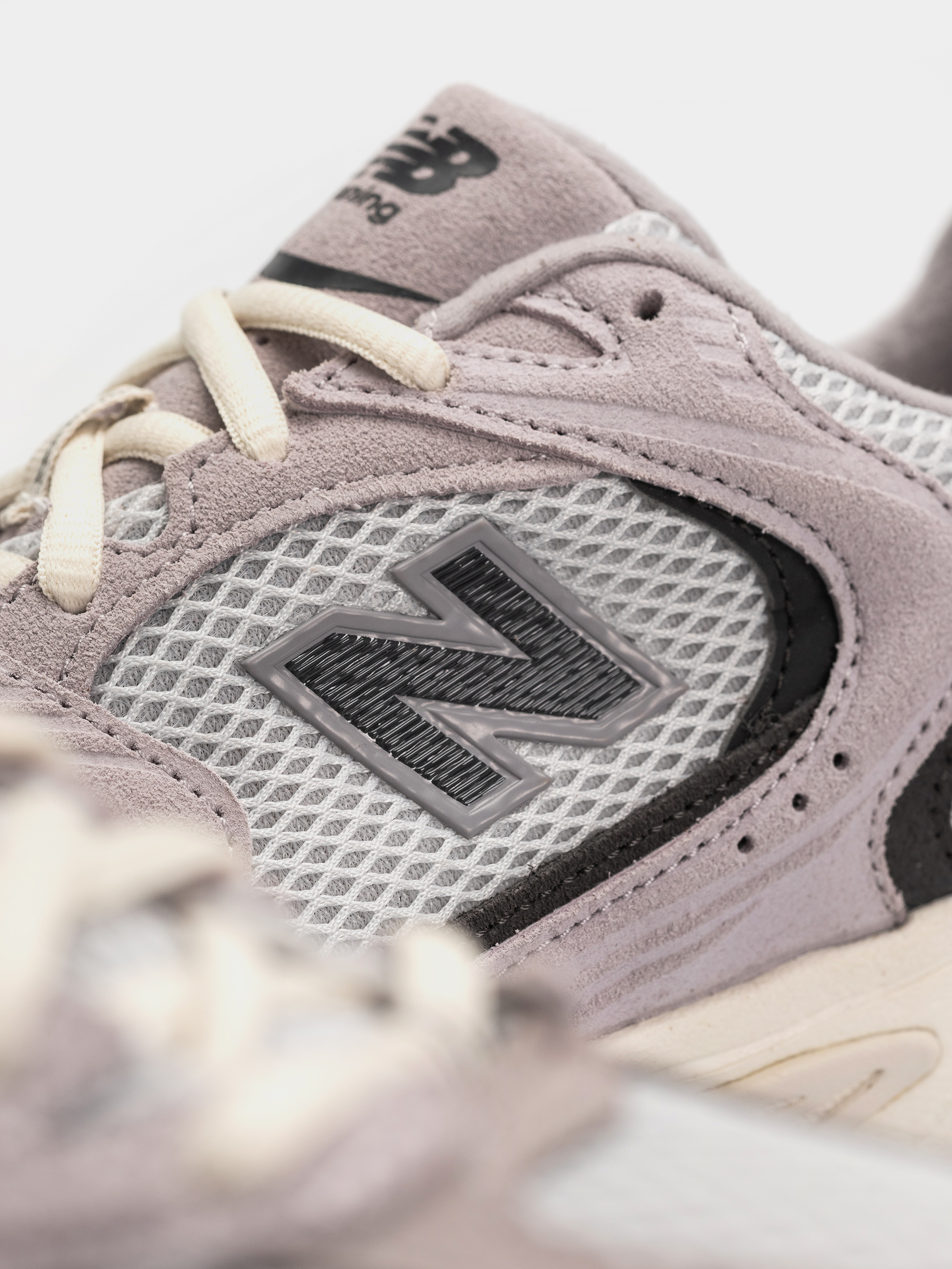 Обувки New Balance 530 (grey matter/truffle salt/black cement)