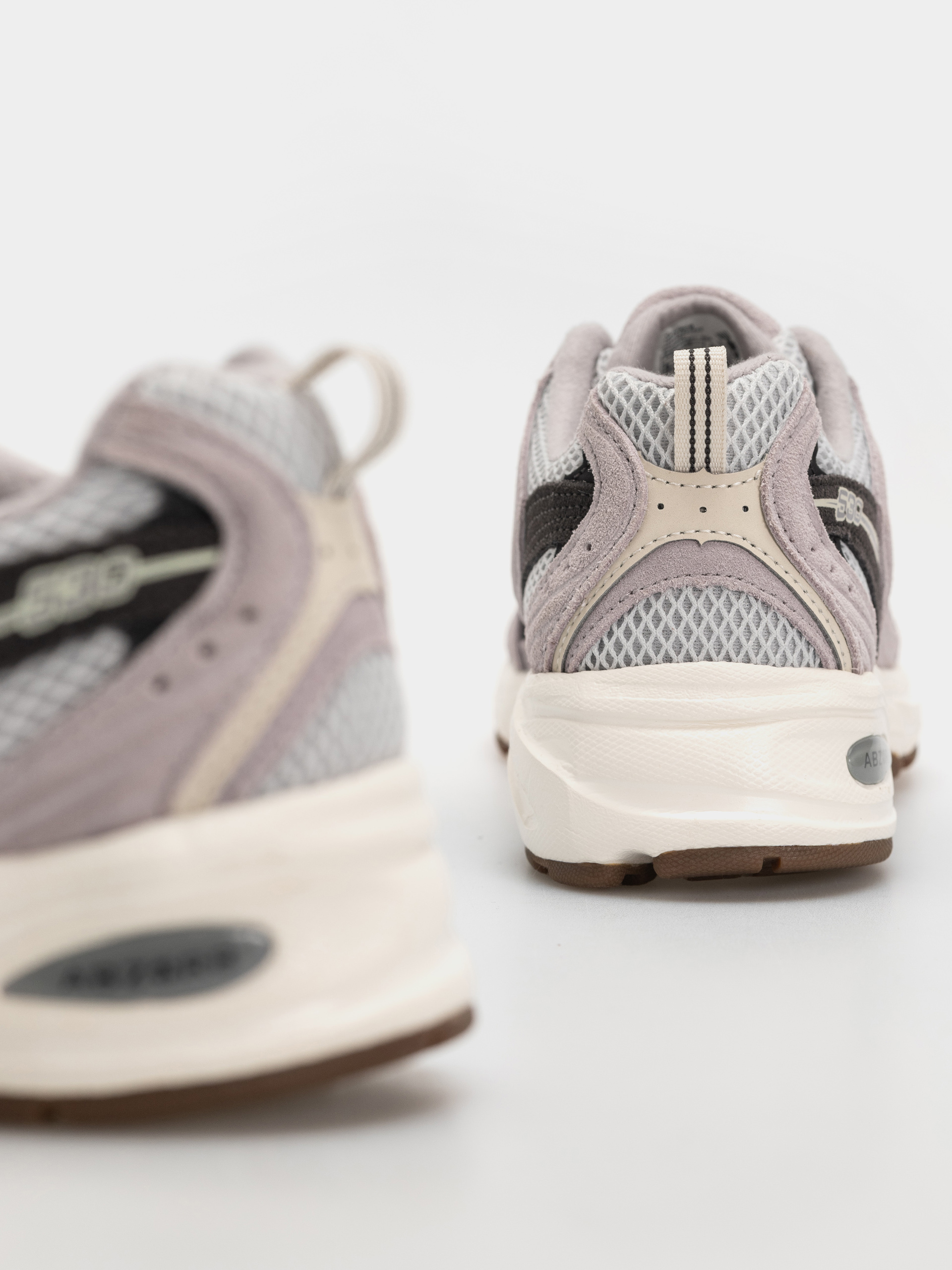 Обувки New Balance 530 (grey matter/truffle salt/black cement)