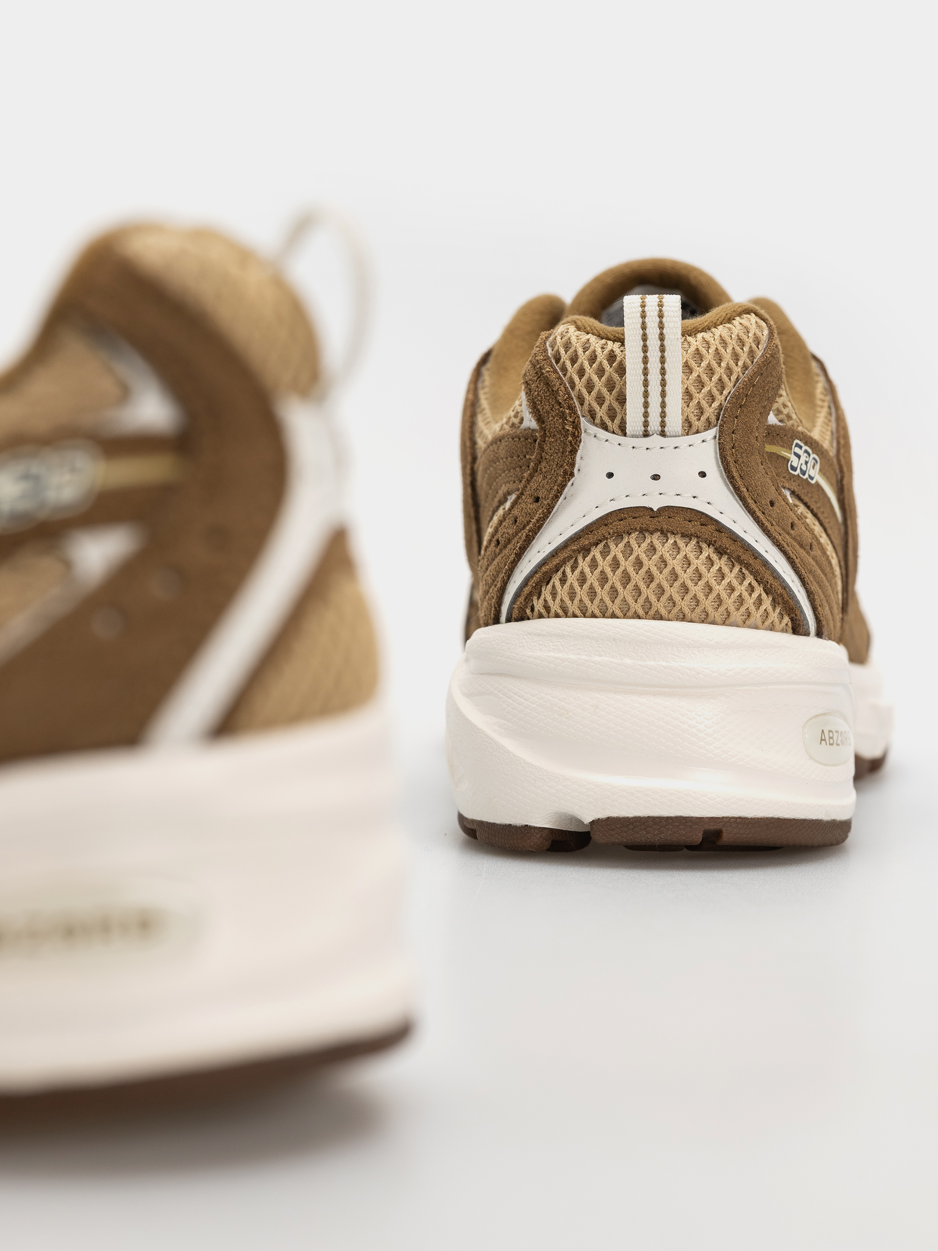 Обувки New Balance 530 (bark/quicksand/nb navy)