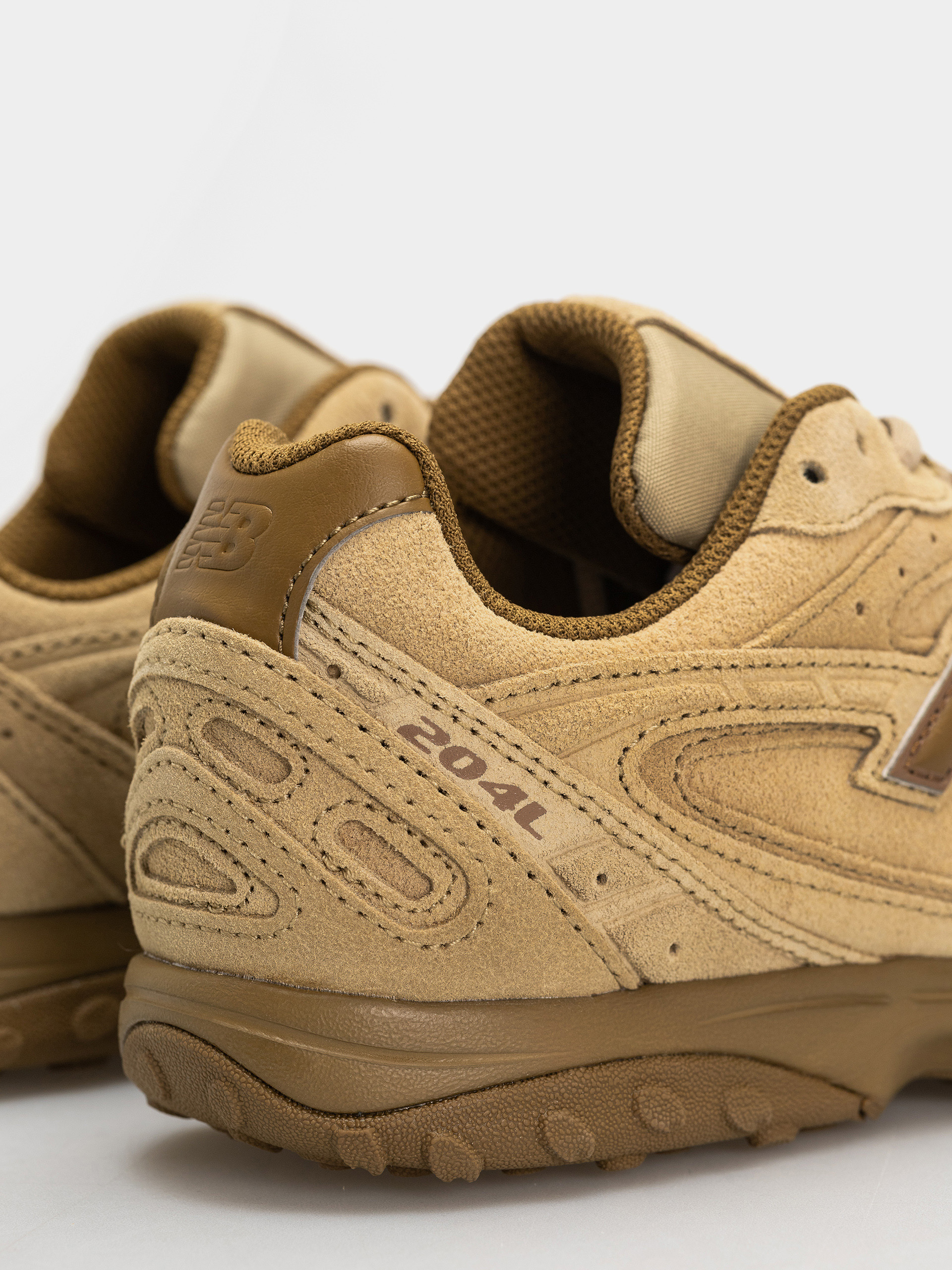 Обувки New Balance 204L (quicksand bark)