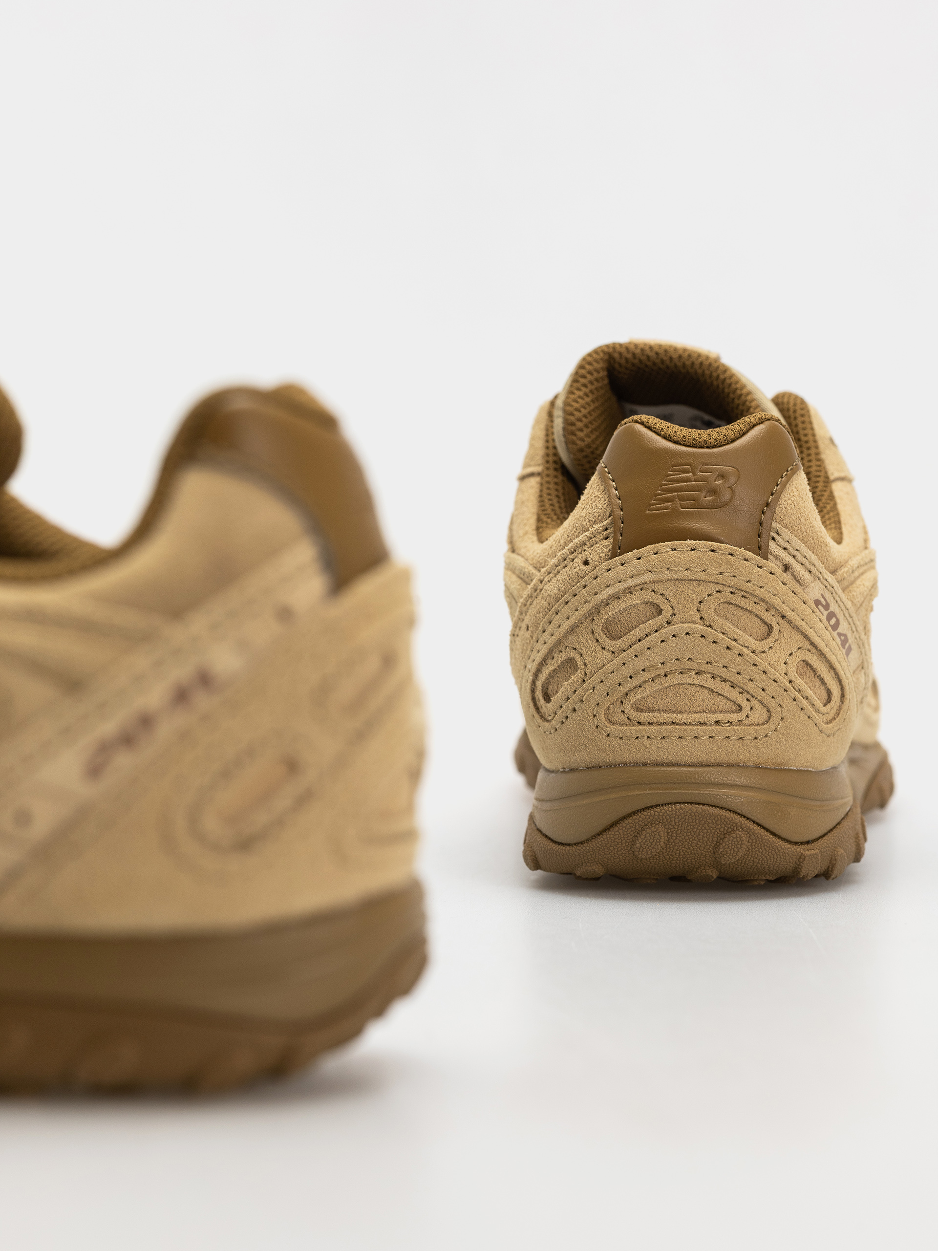 Обувки New Balance 204L (quicksand bark)