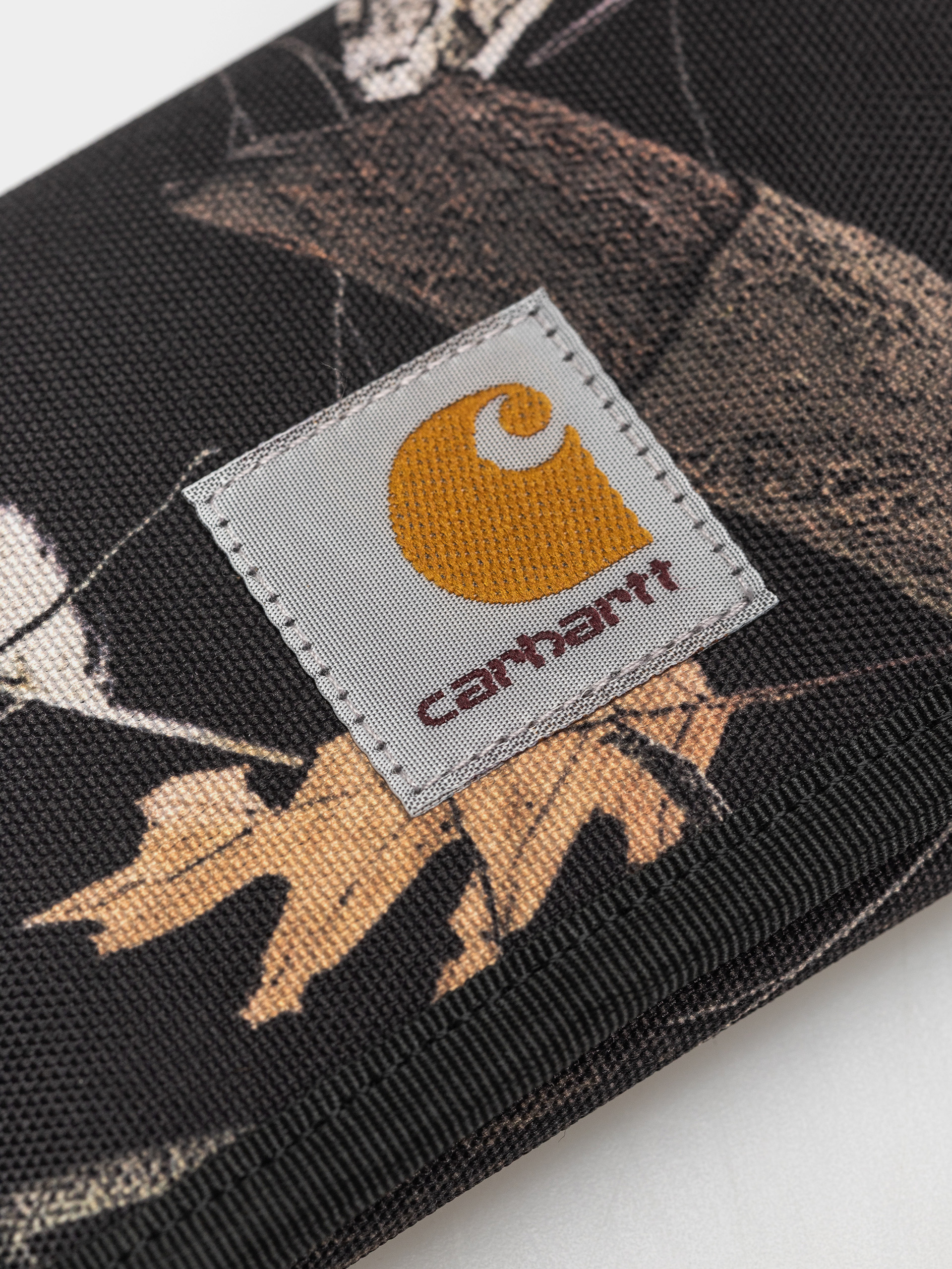 Портмоне Carhartt WIP Alec (camo feather tree black)