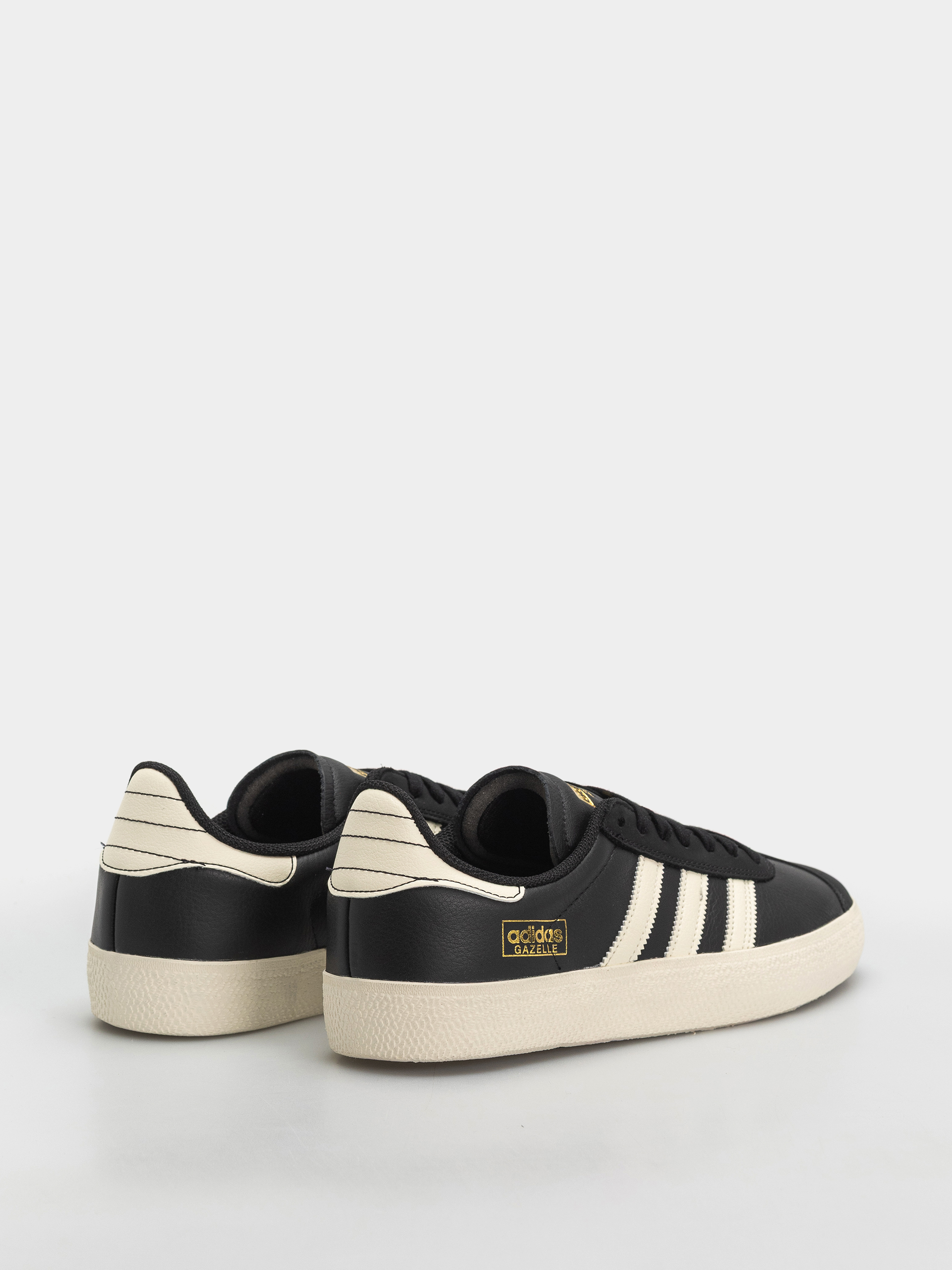Обувки adidas Gazelle Adv (cblack/crewht/goldmt)