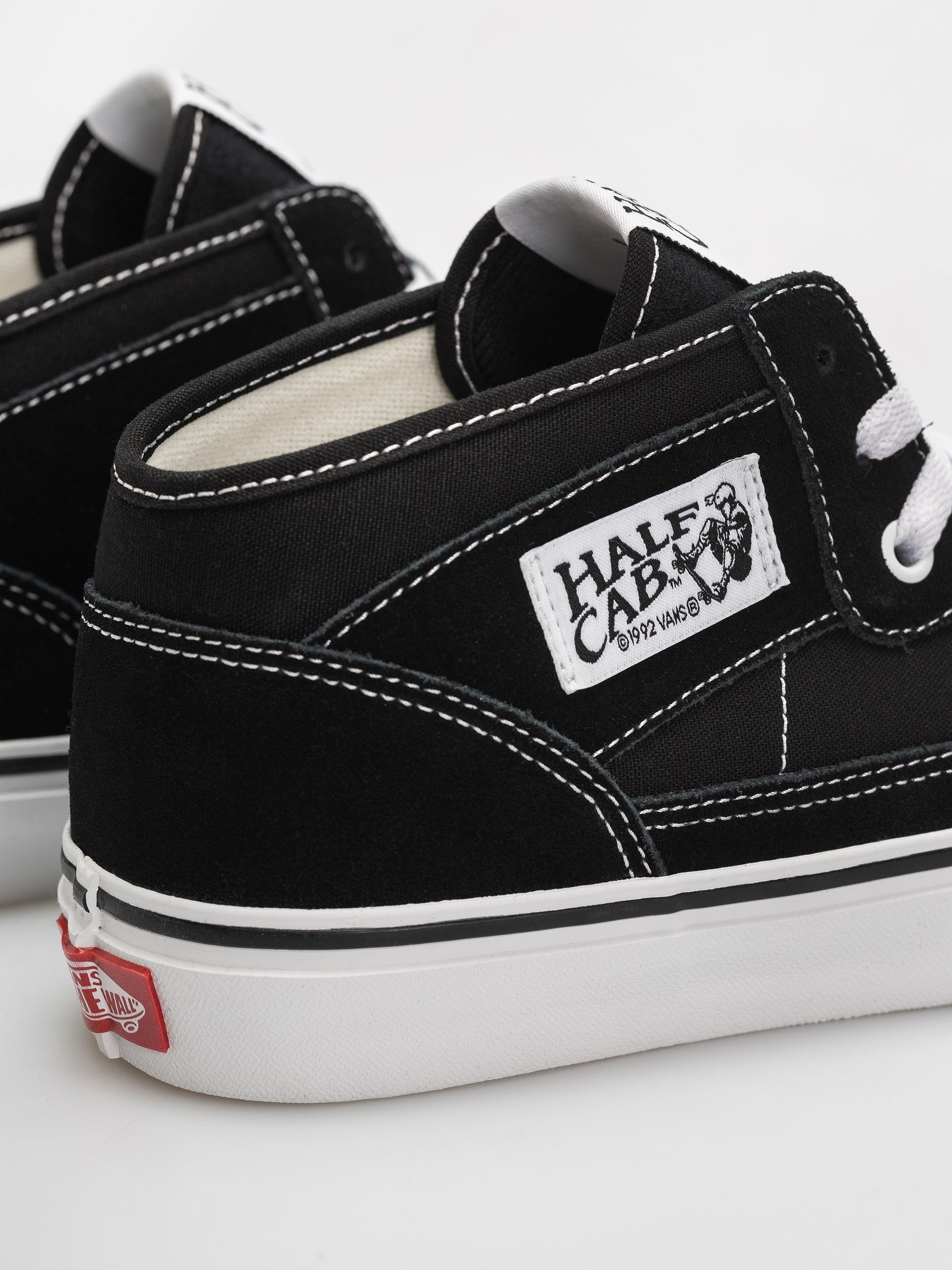 Обувки Vans Half Cab Decon (black/true white)