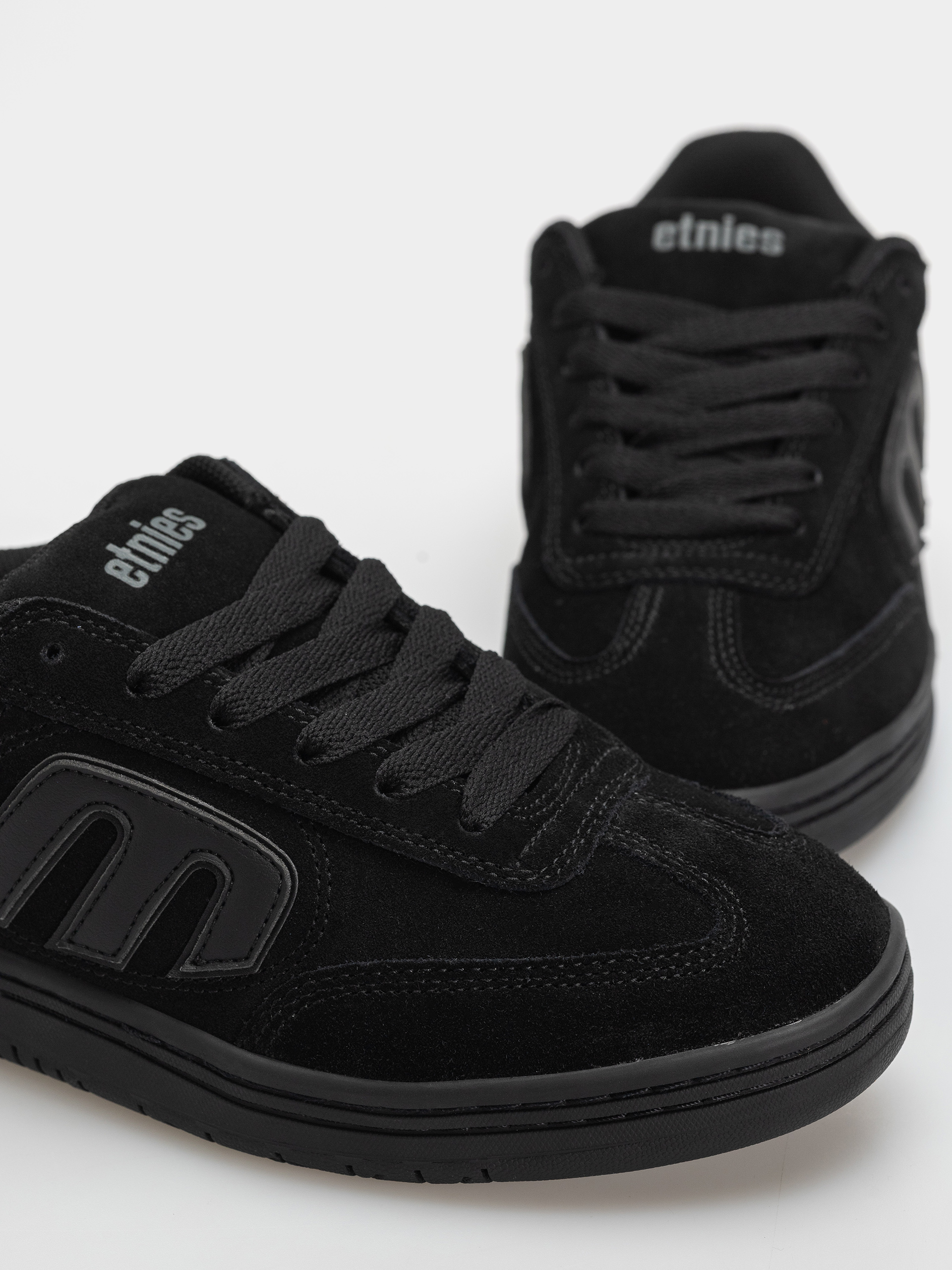 Обувки Etnies Locut (black raw)