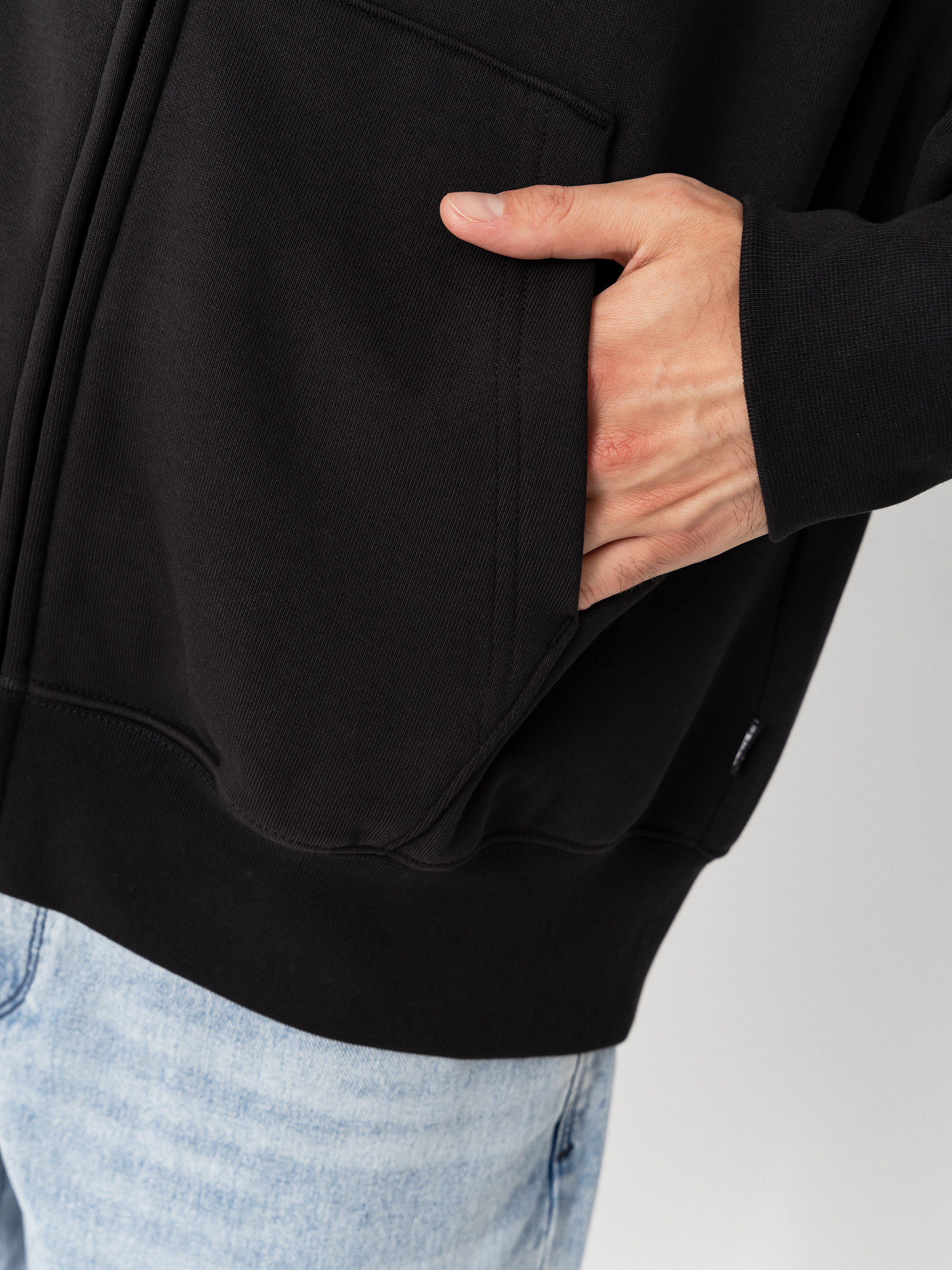 Суитшърт с качулка Vans Left Chest ZHD (black)