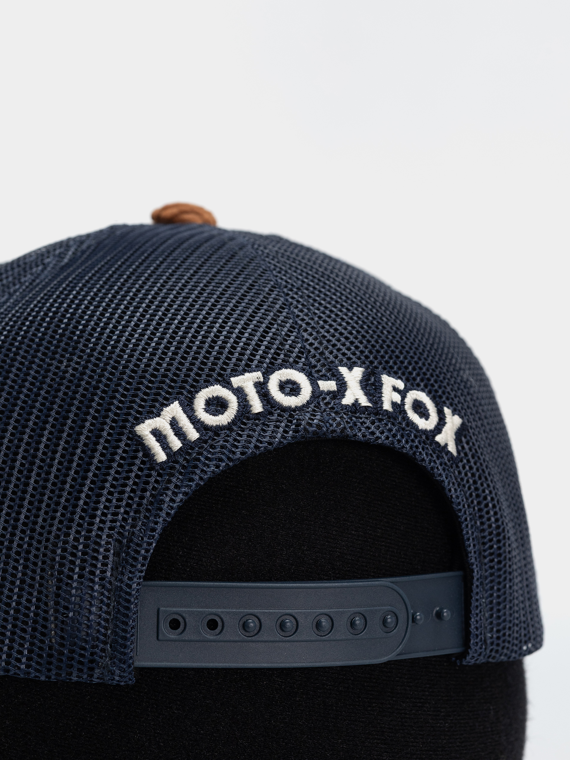 Шапка с козирка Fox Circa 74 Snapback Trucker (a scarlet)