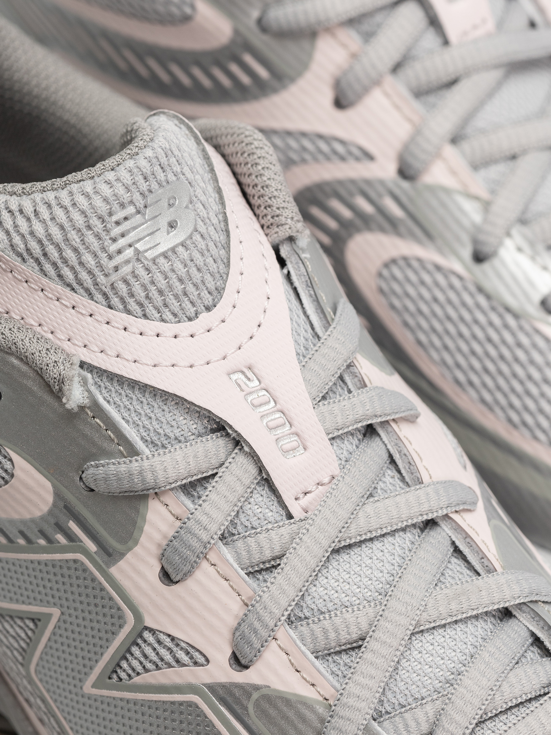 Обувки New Balance 2000 (raincloud/pink granite)