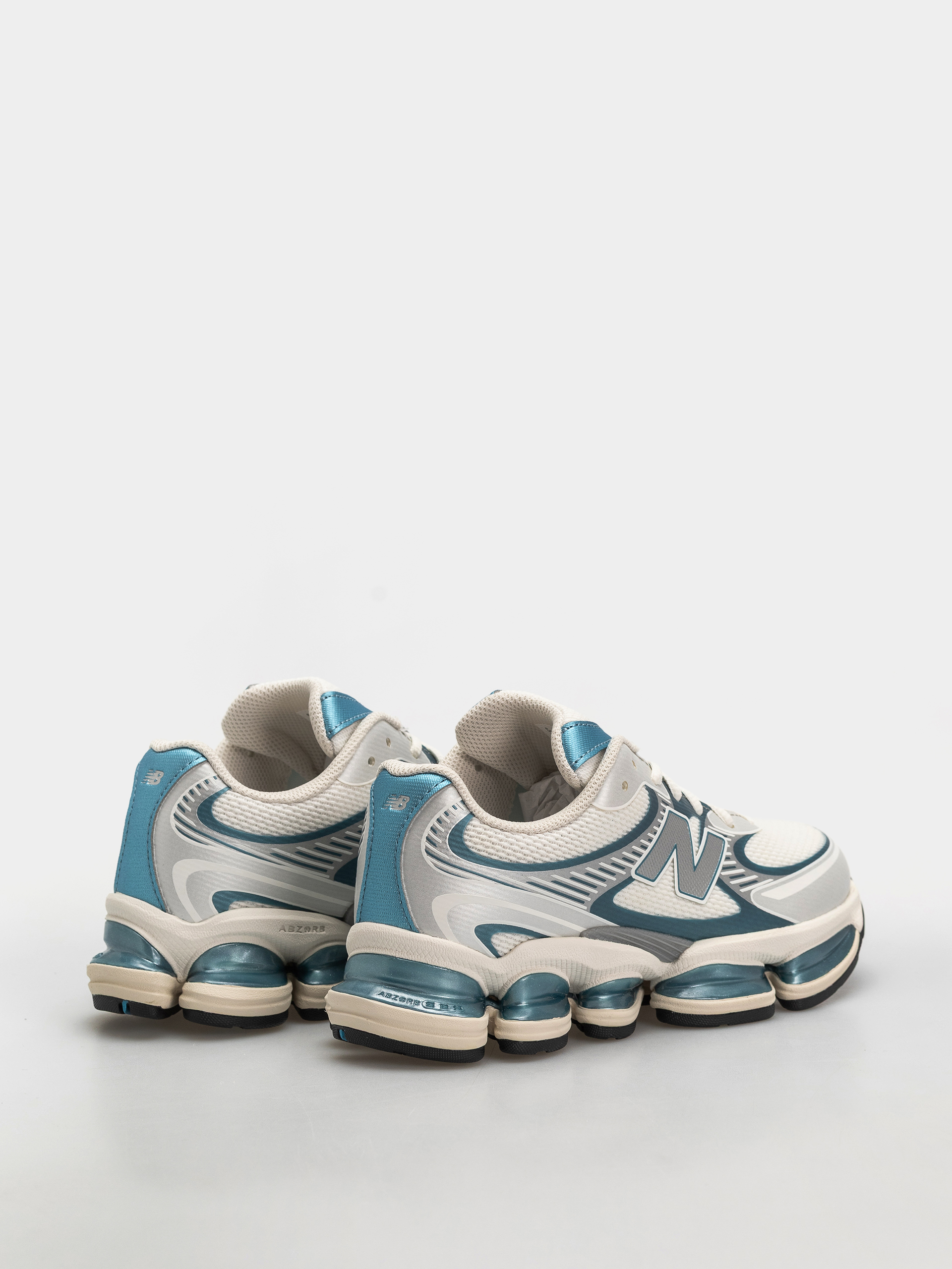 Обувки New Balance 2000 (sea salt/altitude metallic)