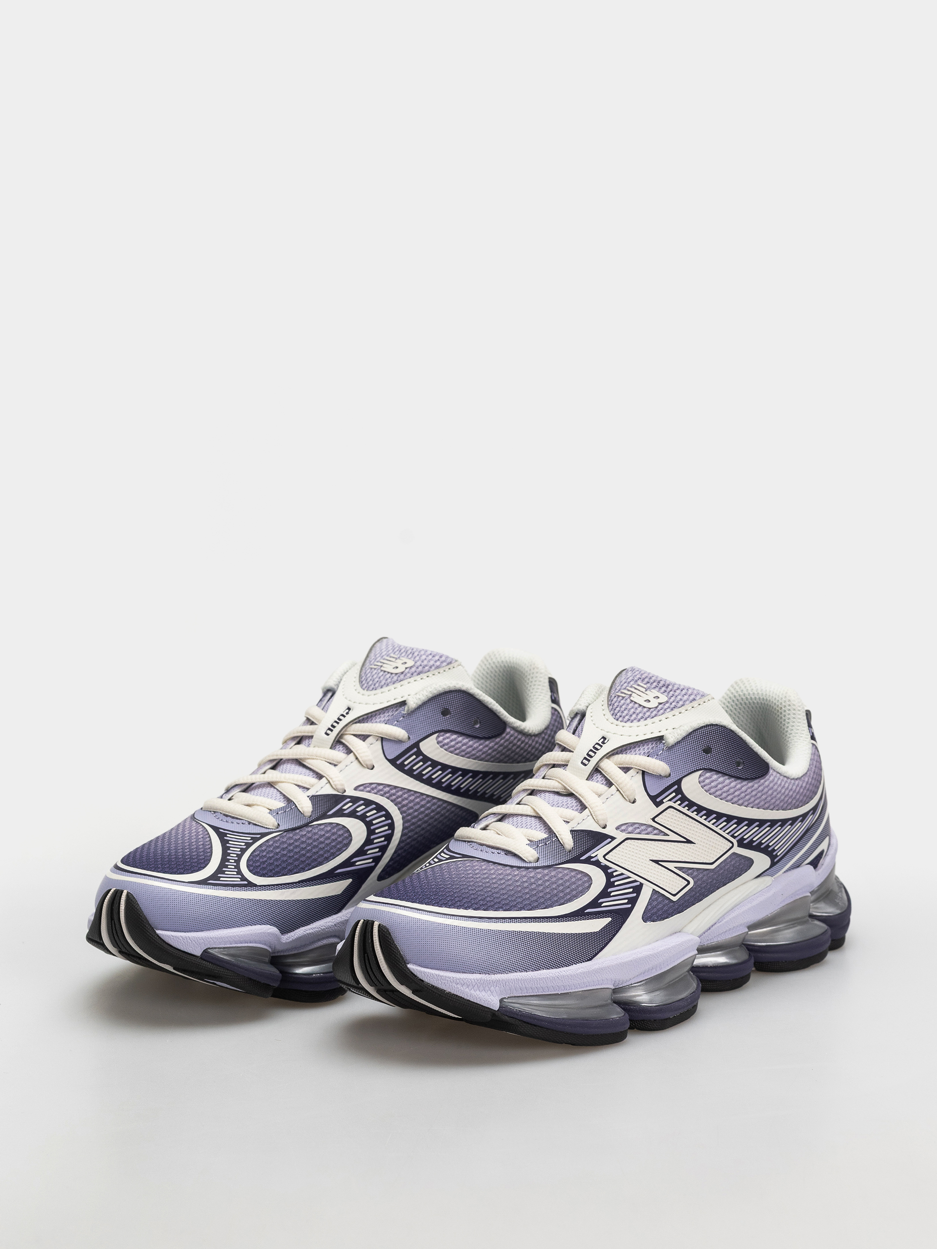 Обувки New Balance 2000 (boysenberry/smoked violet/sea salt)