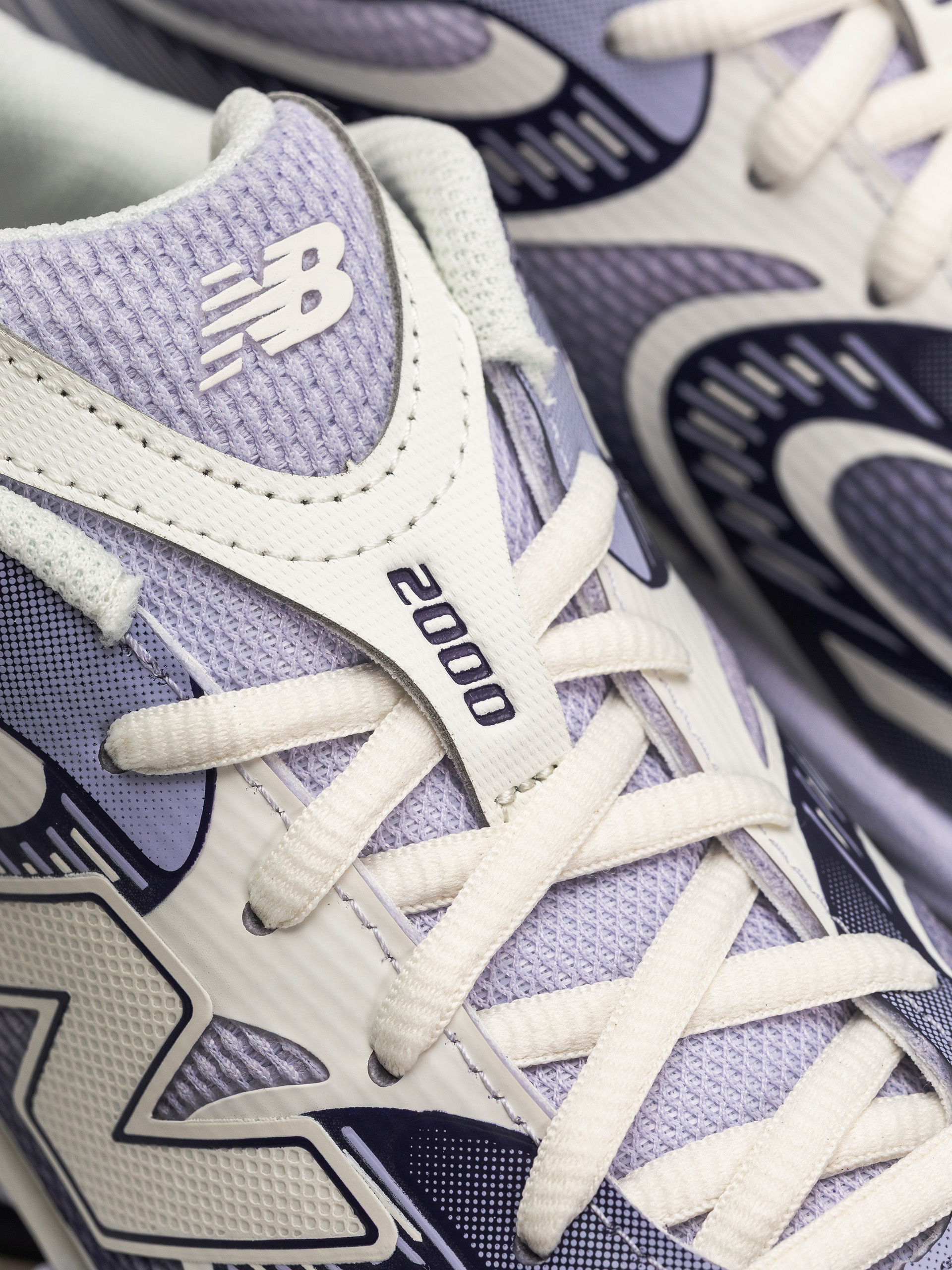 Обувки New Balance 2000 (boysenberry/smoked violet/sea salt)