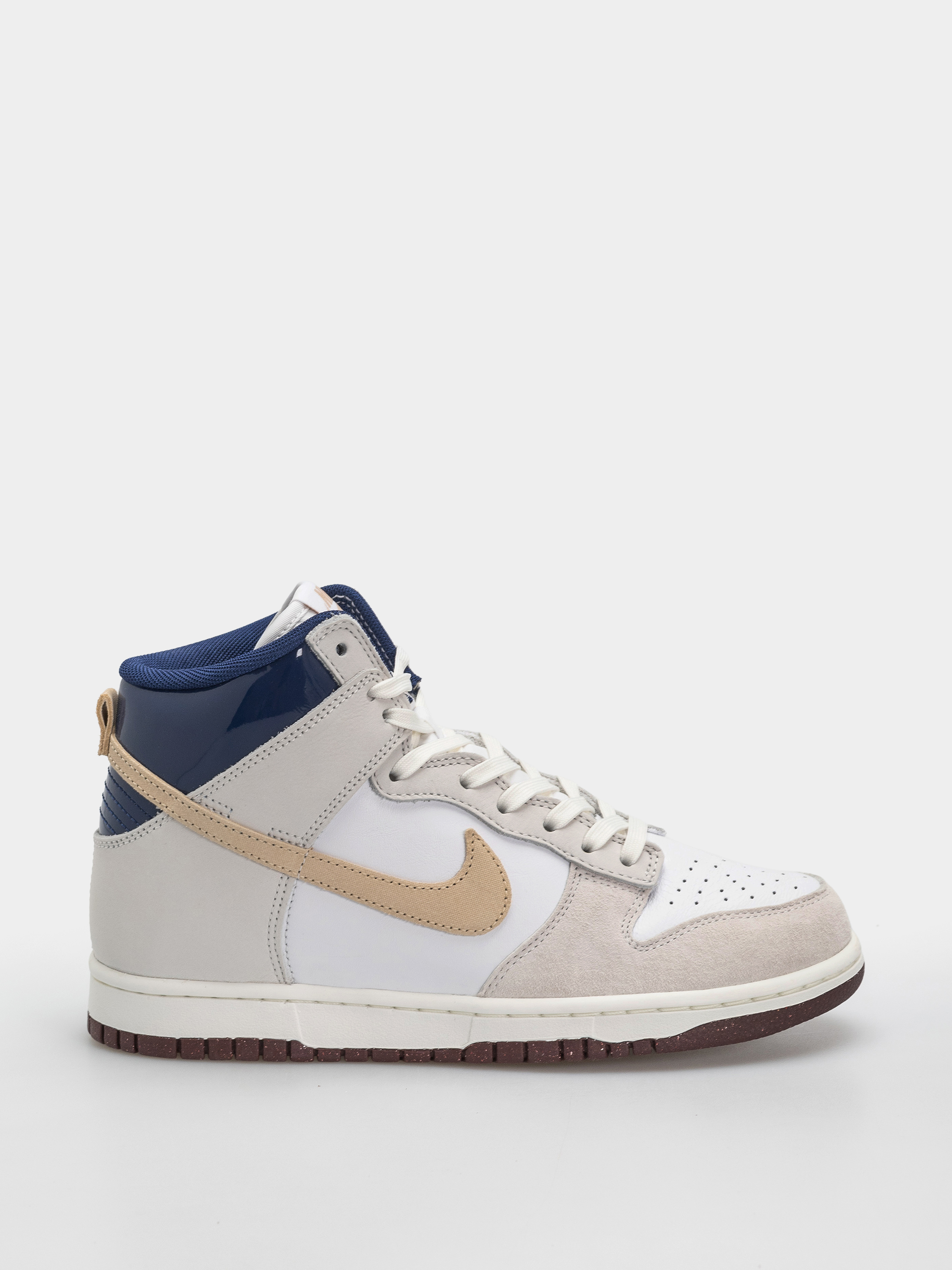 Обувки Nike SB Dunk High Pro QS Beyond (white/ivorysand duneblue void)