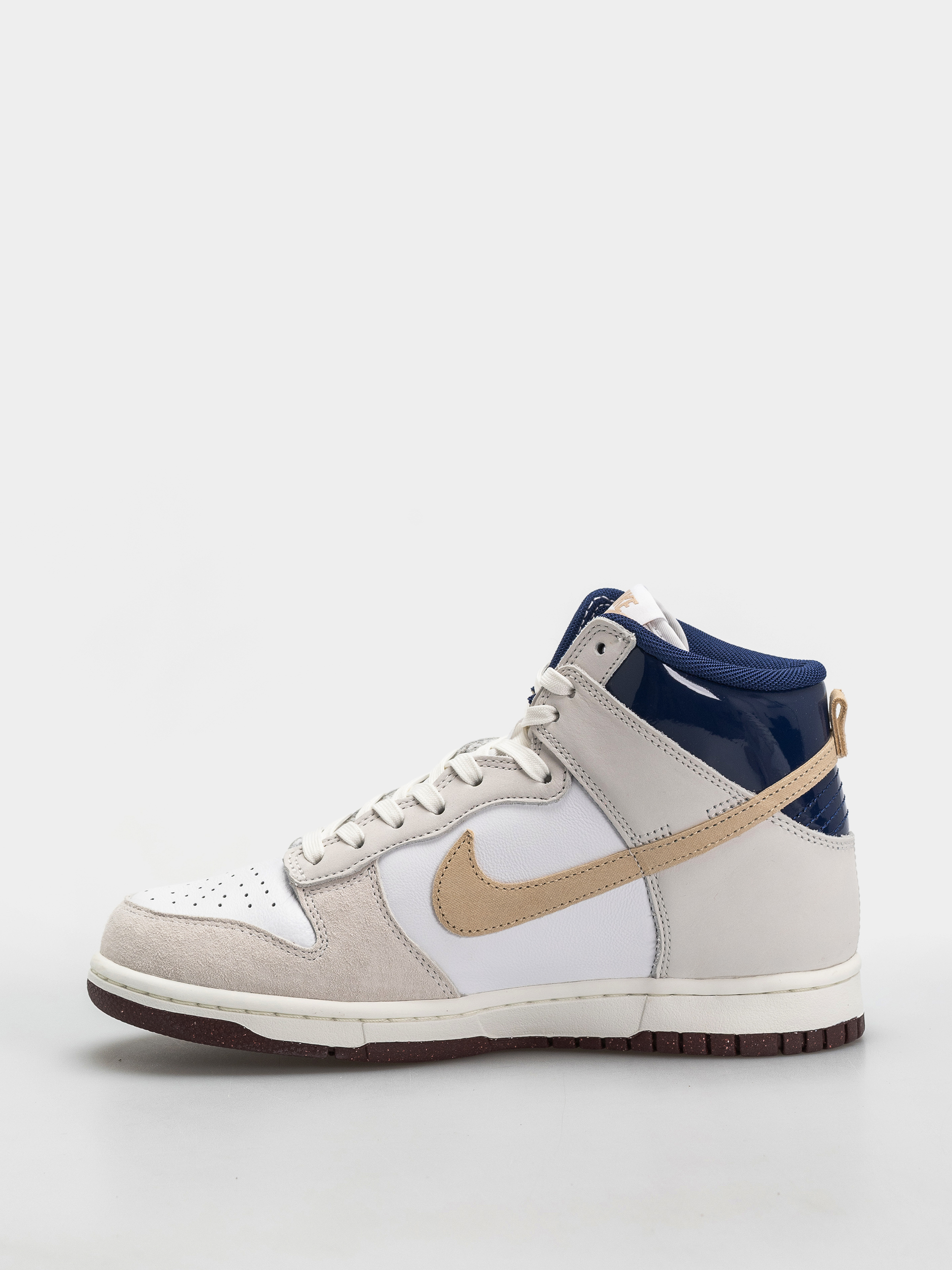 Обувки Nike SB Dunk High Pro QS Beyond (white/ivorysand duneblue void)