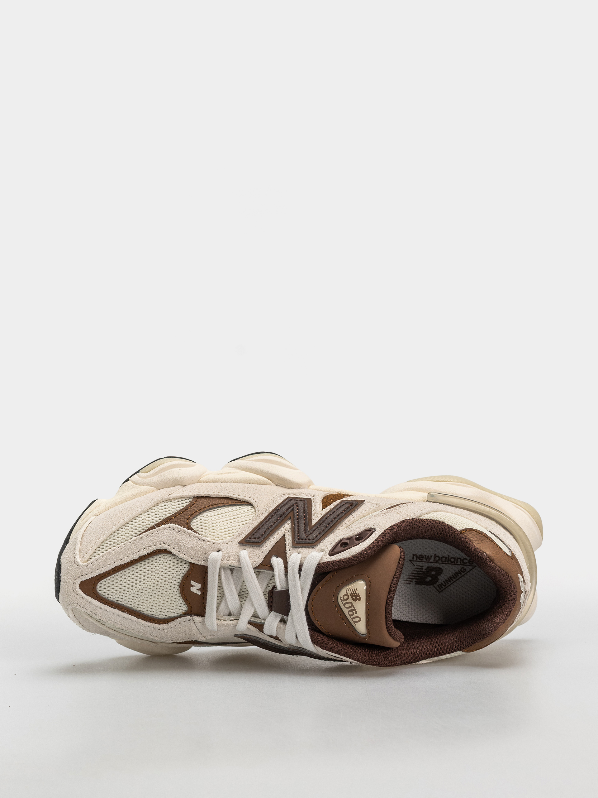 Обувки New Balance 9060 (breakfast tea/angora)