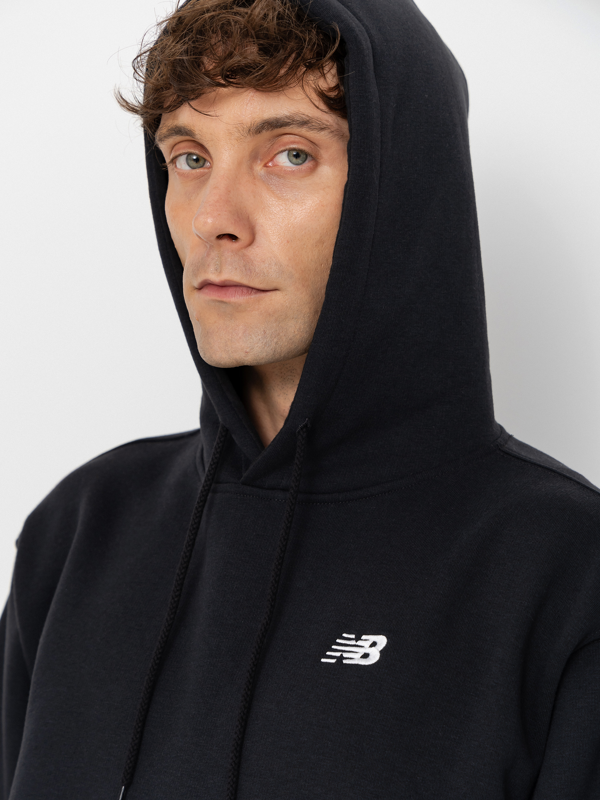 Суитшърт с качулка New Balance Sport Essentials Fleece HD (black)