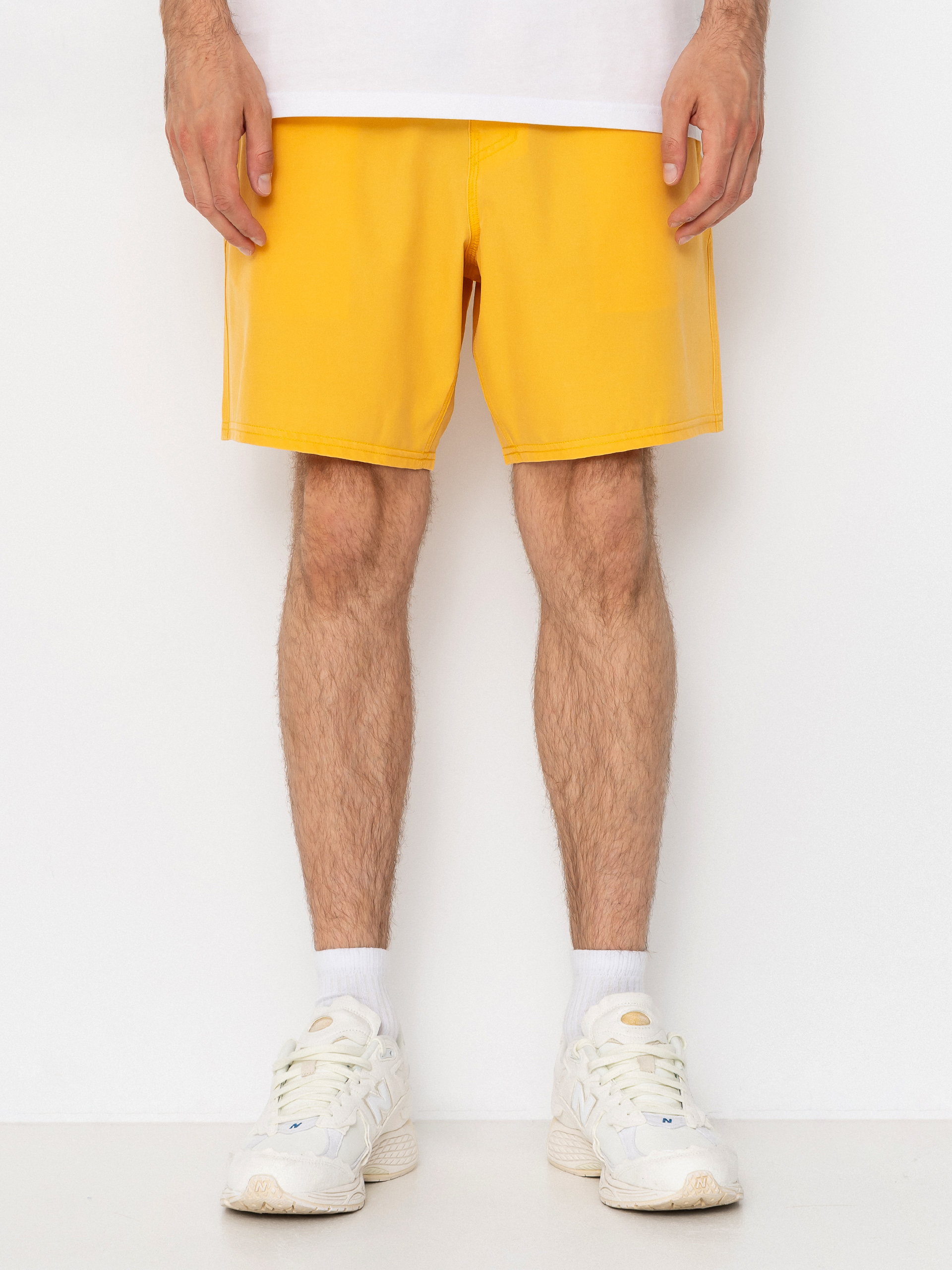 Плажни къси панталони Salty Crew Seadog Volley (mineral yellow)
