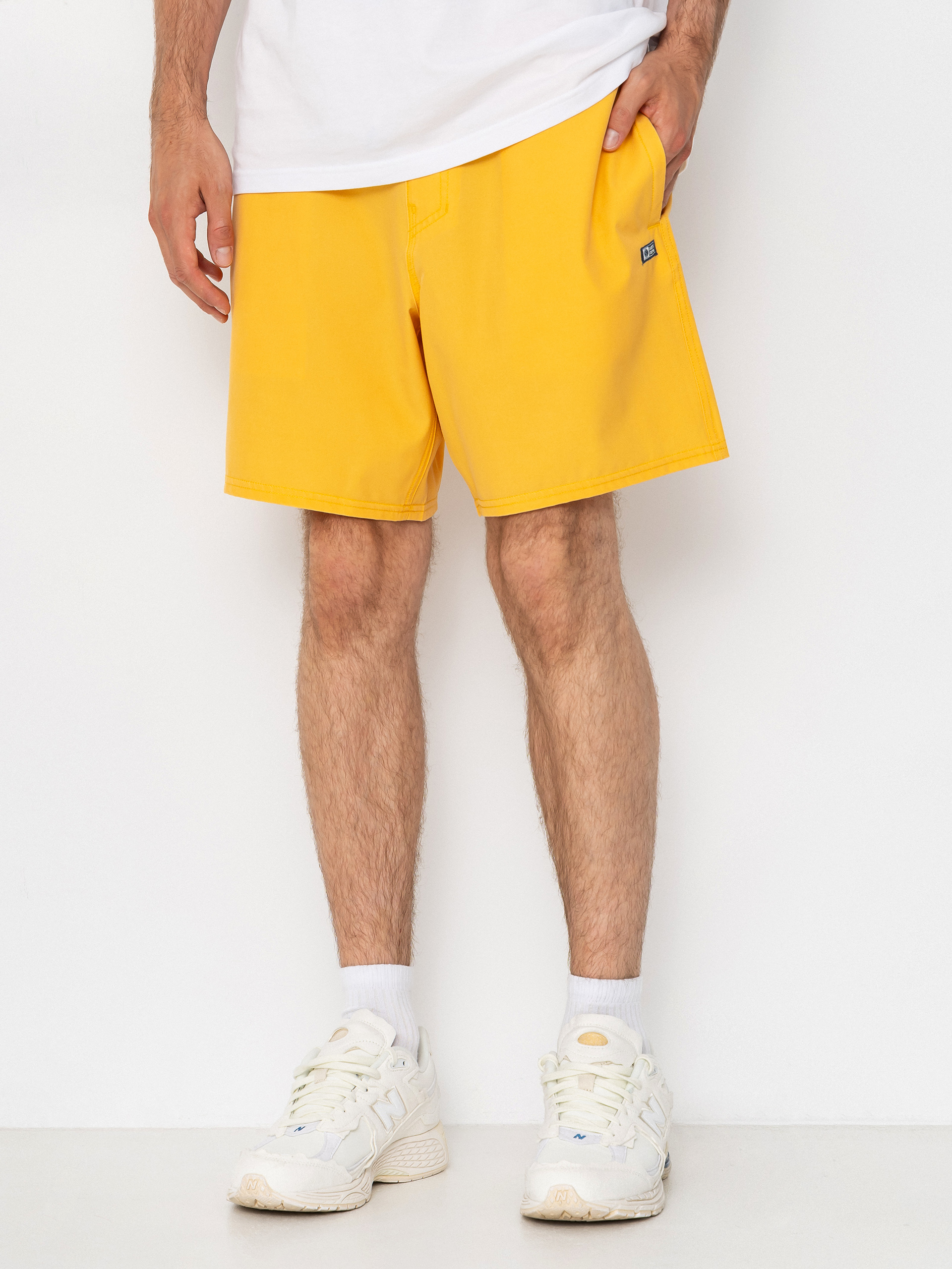 Плажни къси панталони Salty Crew Seadog Volley (mineral yellow)