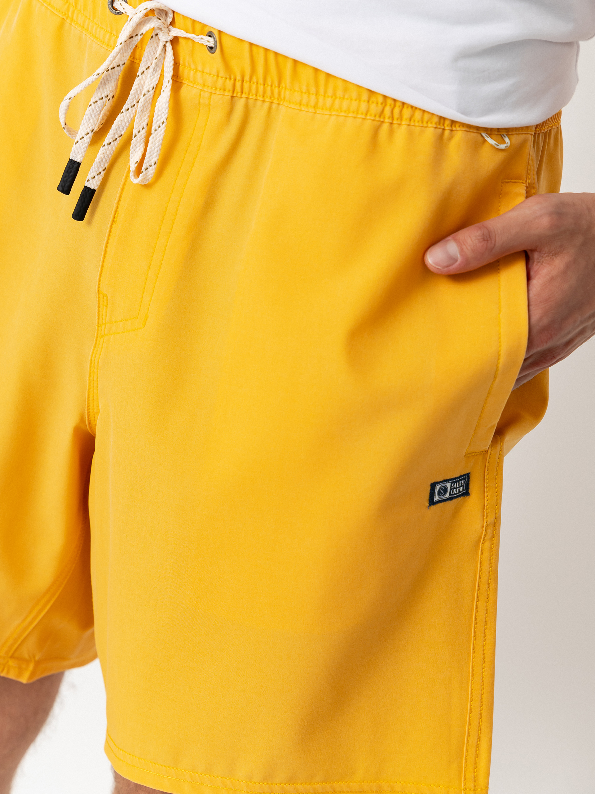 Плажни къси панталони Salty Crew Seadog Volley (mineral yellow)