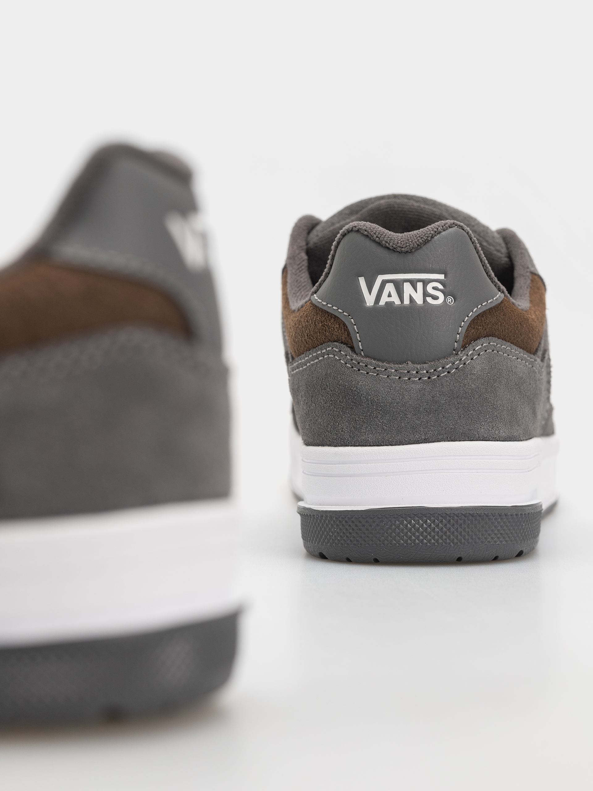 Обувки Vans Upland (brown/brown)