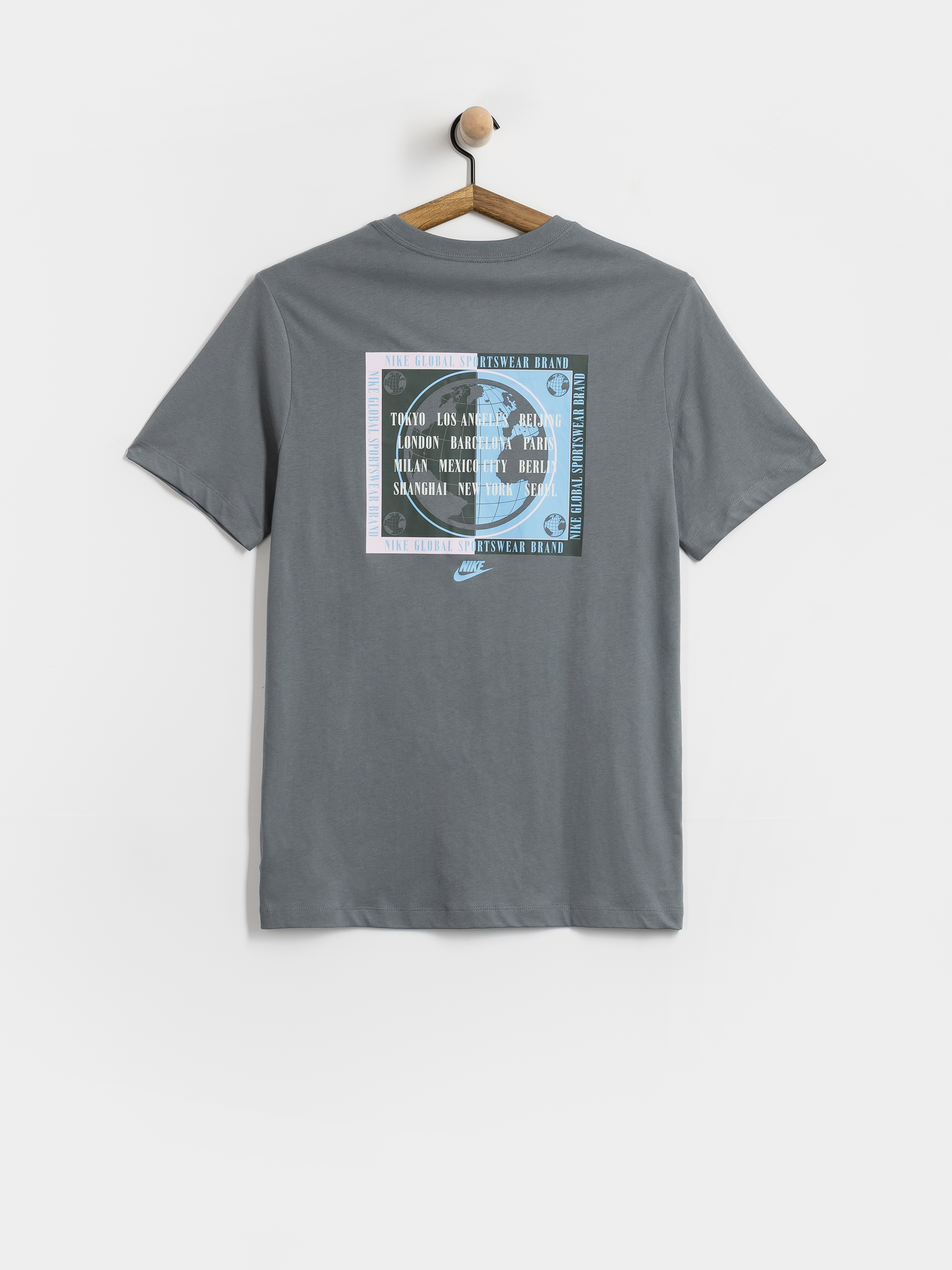 Тениска Nike SB World (smoke grey)