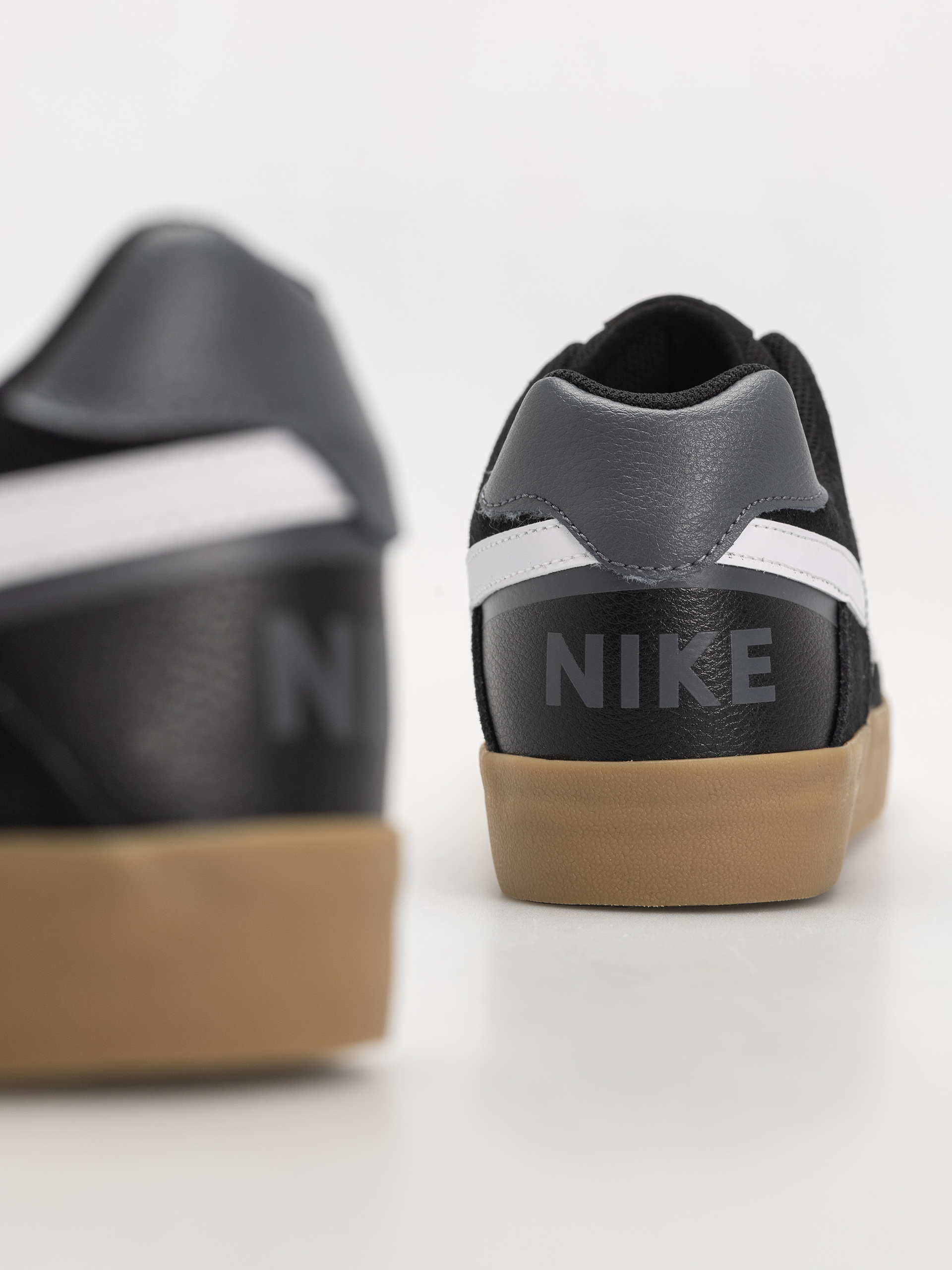 Обувки Nike SB Sb Delta Force Vulc (black/white gum light brown dark grey)