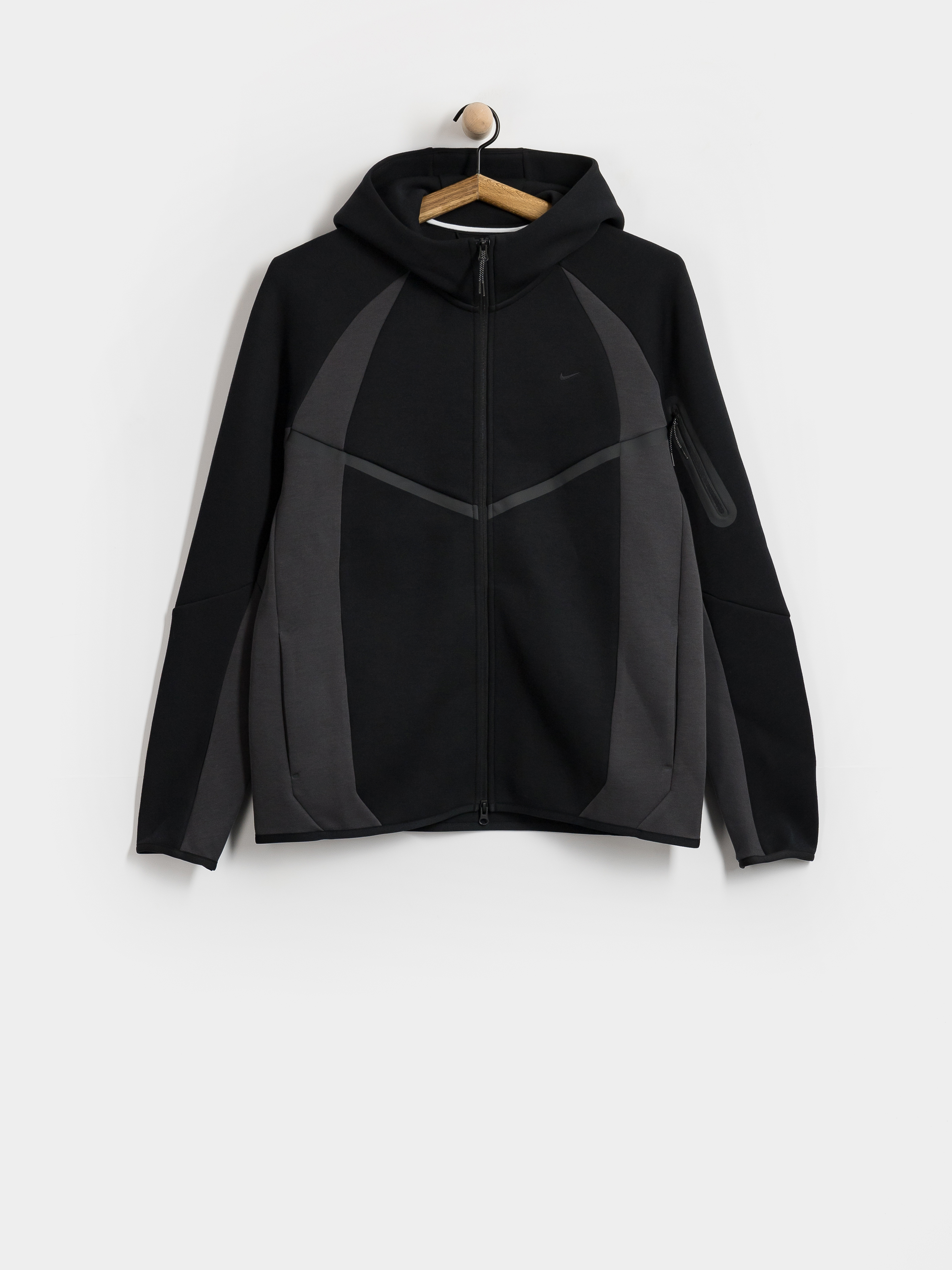 Яке Nike SB Nike Tech Wind