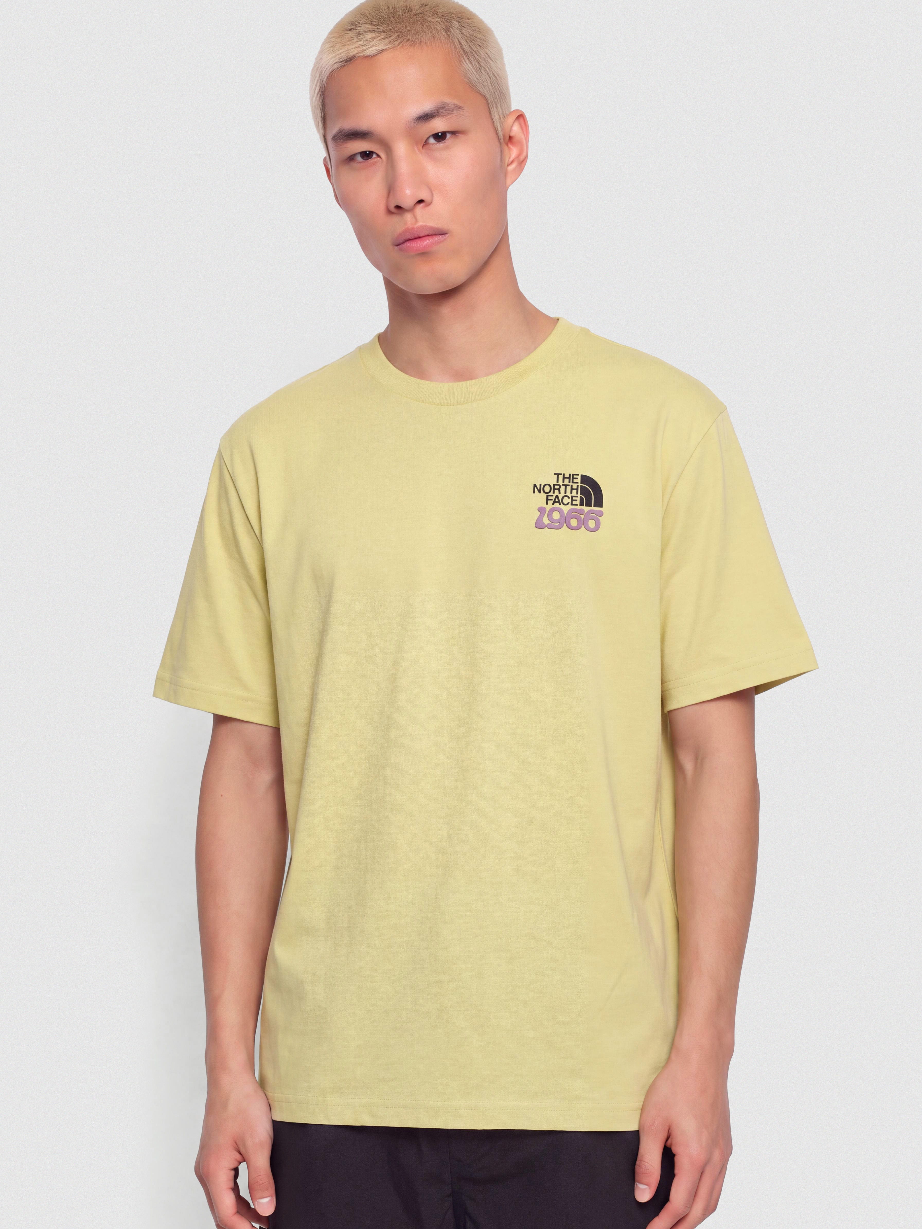 Тениска The North Face Flora Relaxed (pear)