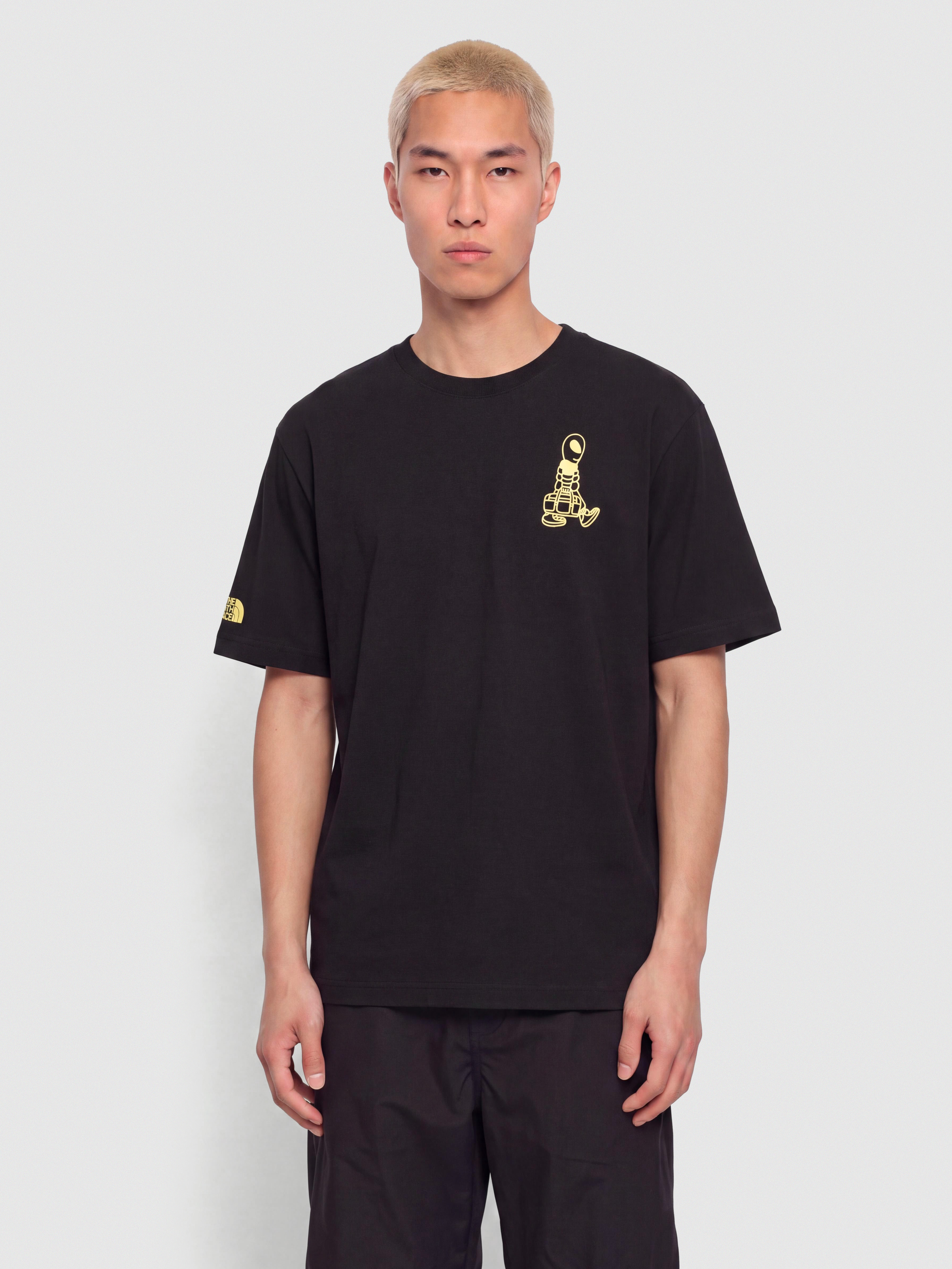 Тениска The North Face Alien Relaxed (tnf black)