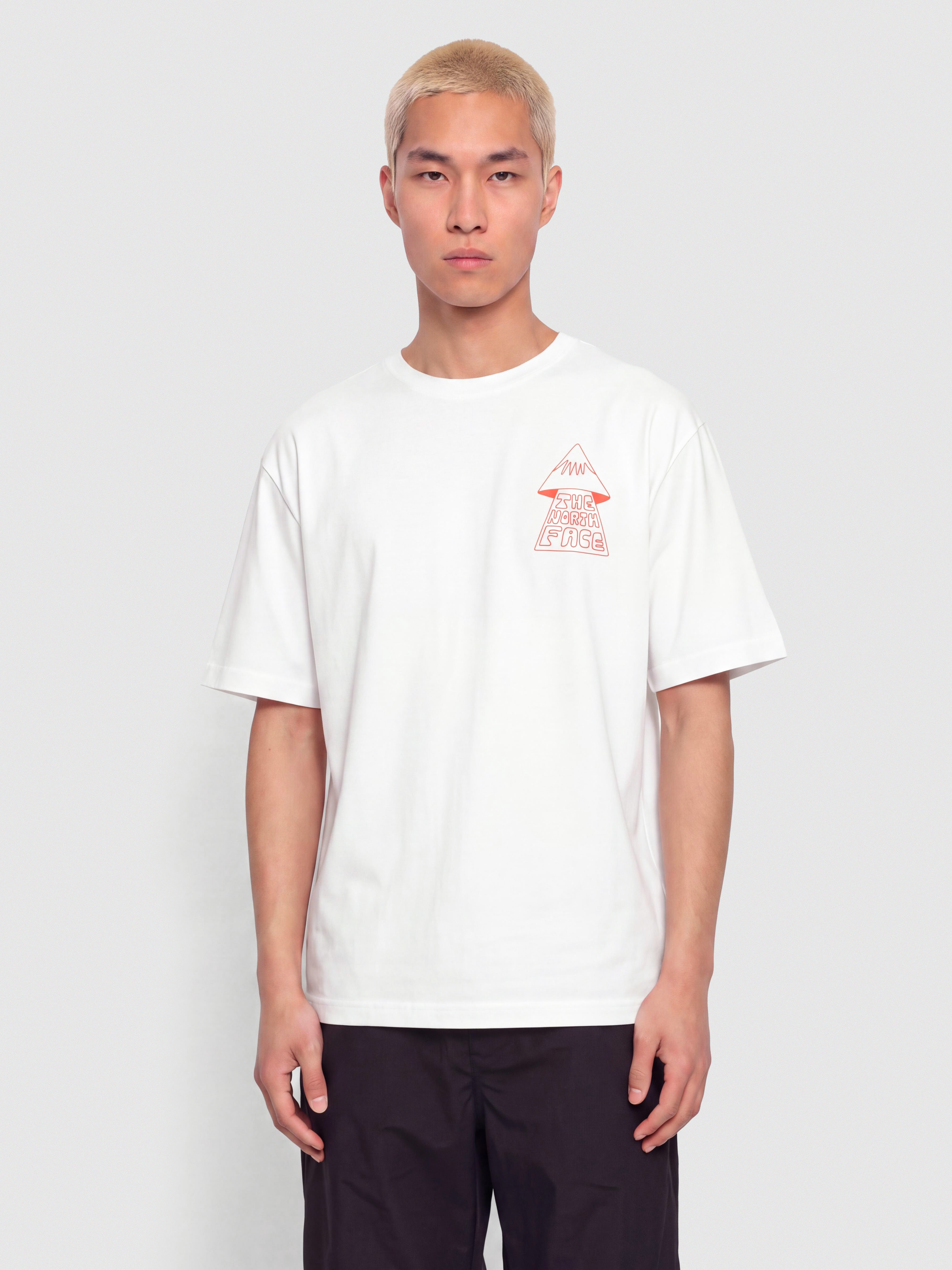 Тениска The North Face Mountain Play Relaxed (tnf white)