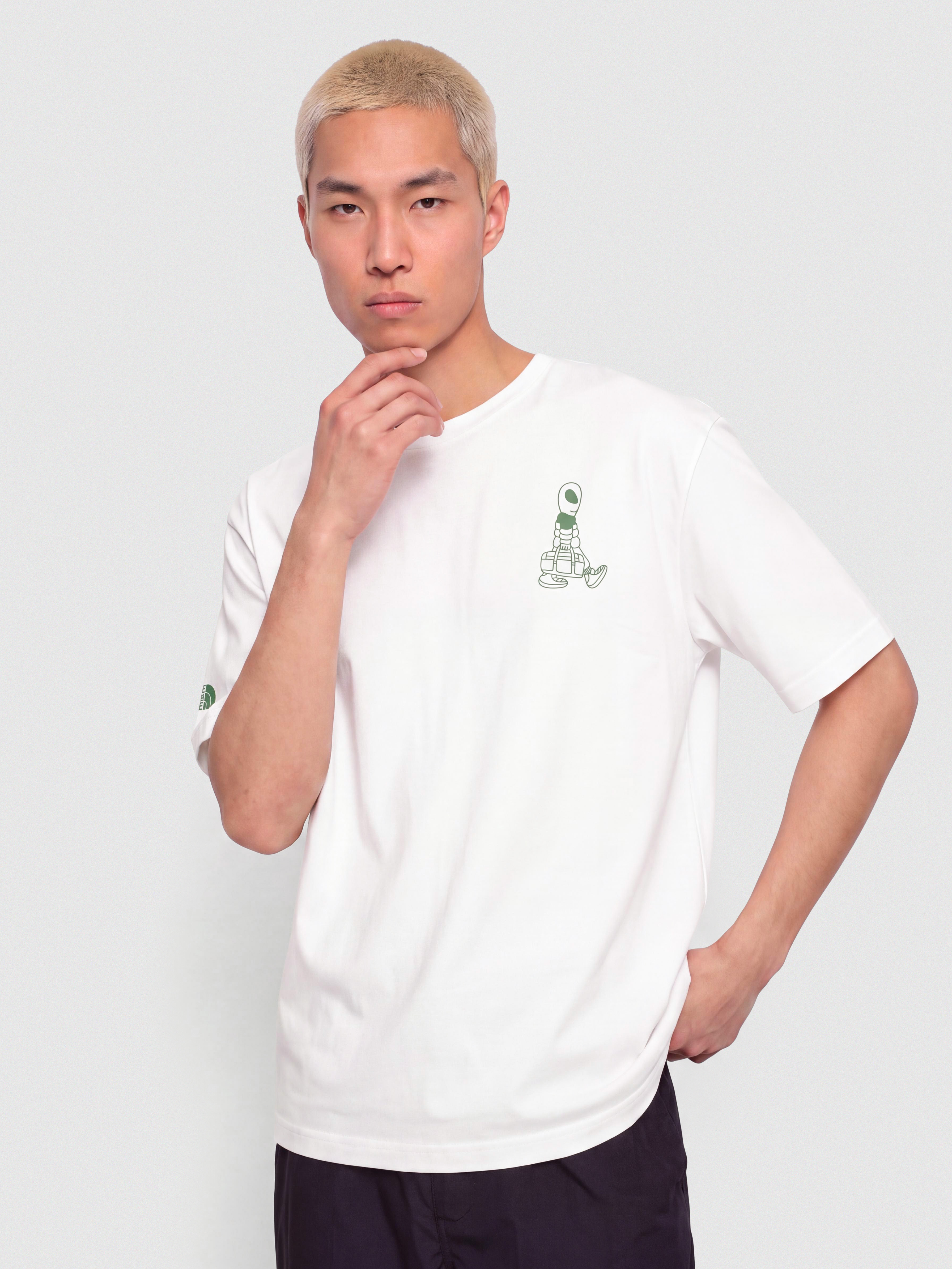 Тениска The North Face Alien Relaxed (tnf white)