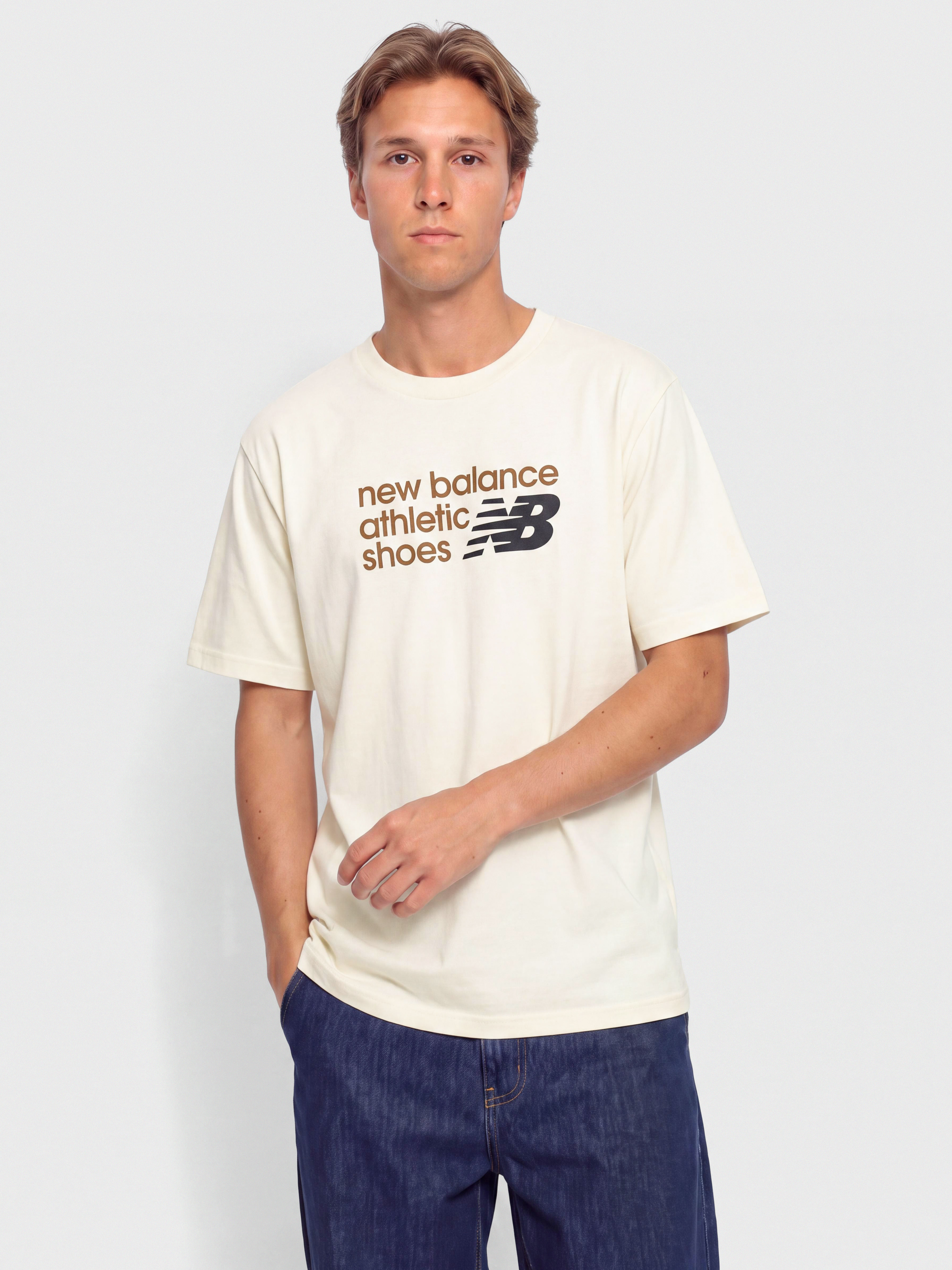 Тениска New Balance Athletics Premium Relaxed Chest Logo