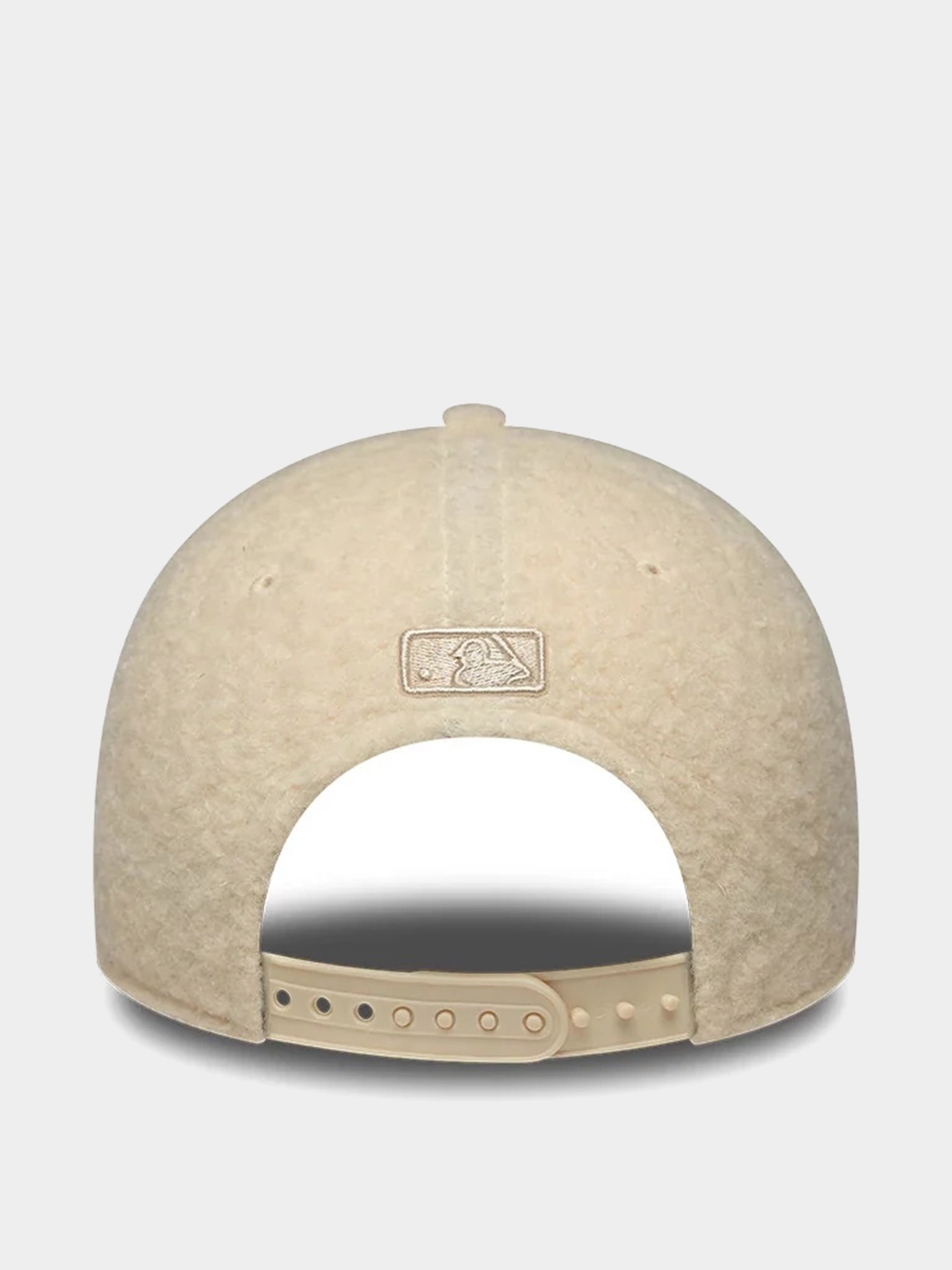 Шапка с козирка New Era Winter Borg 9Forty Mc Los Angeles Dodgers Wmn (light cream)