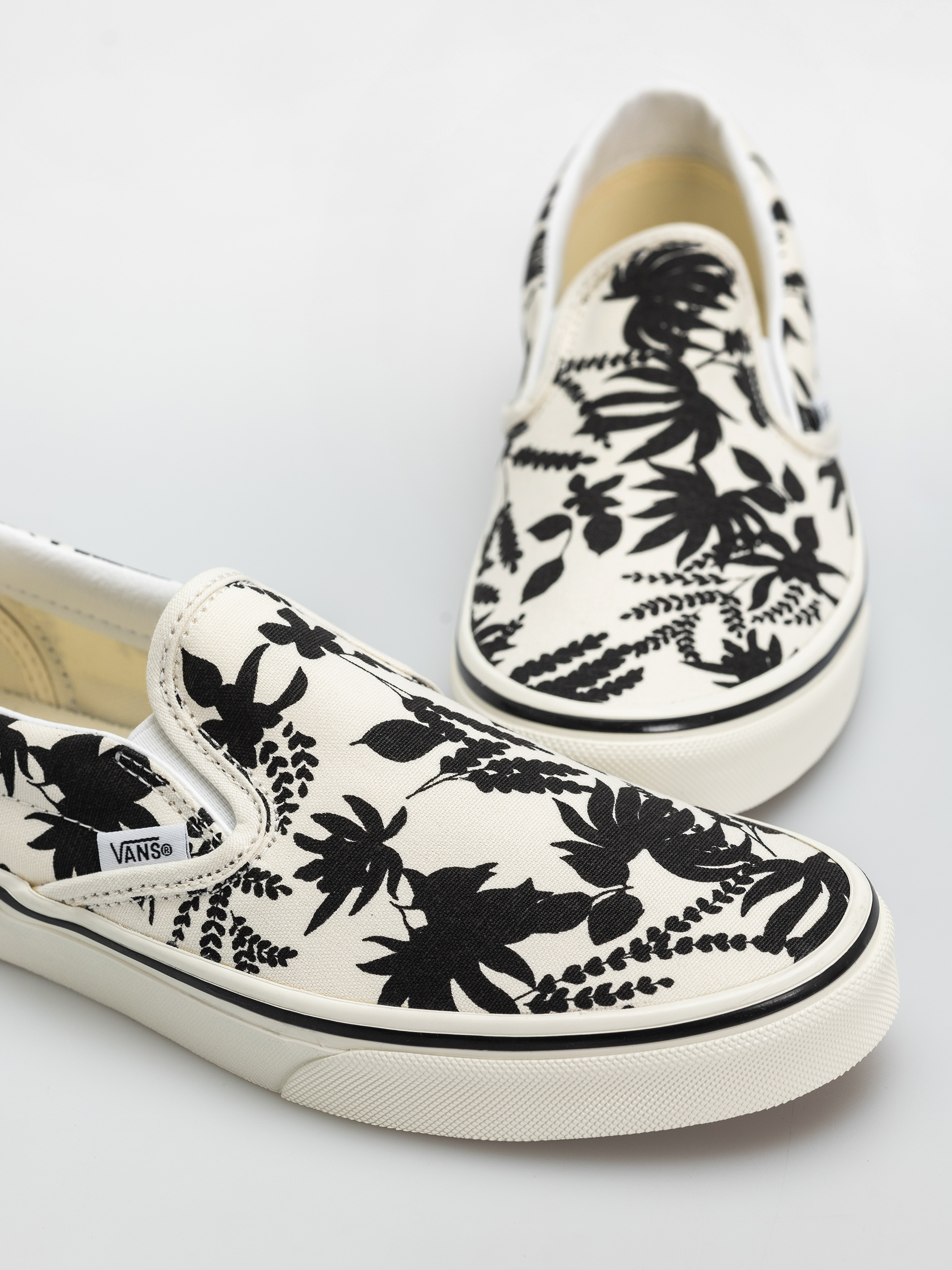 Обувки Vans Classic Slip On (black)