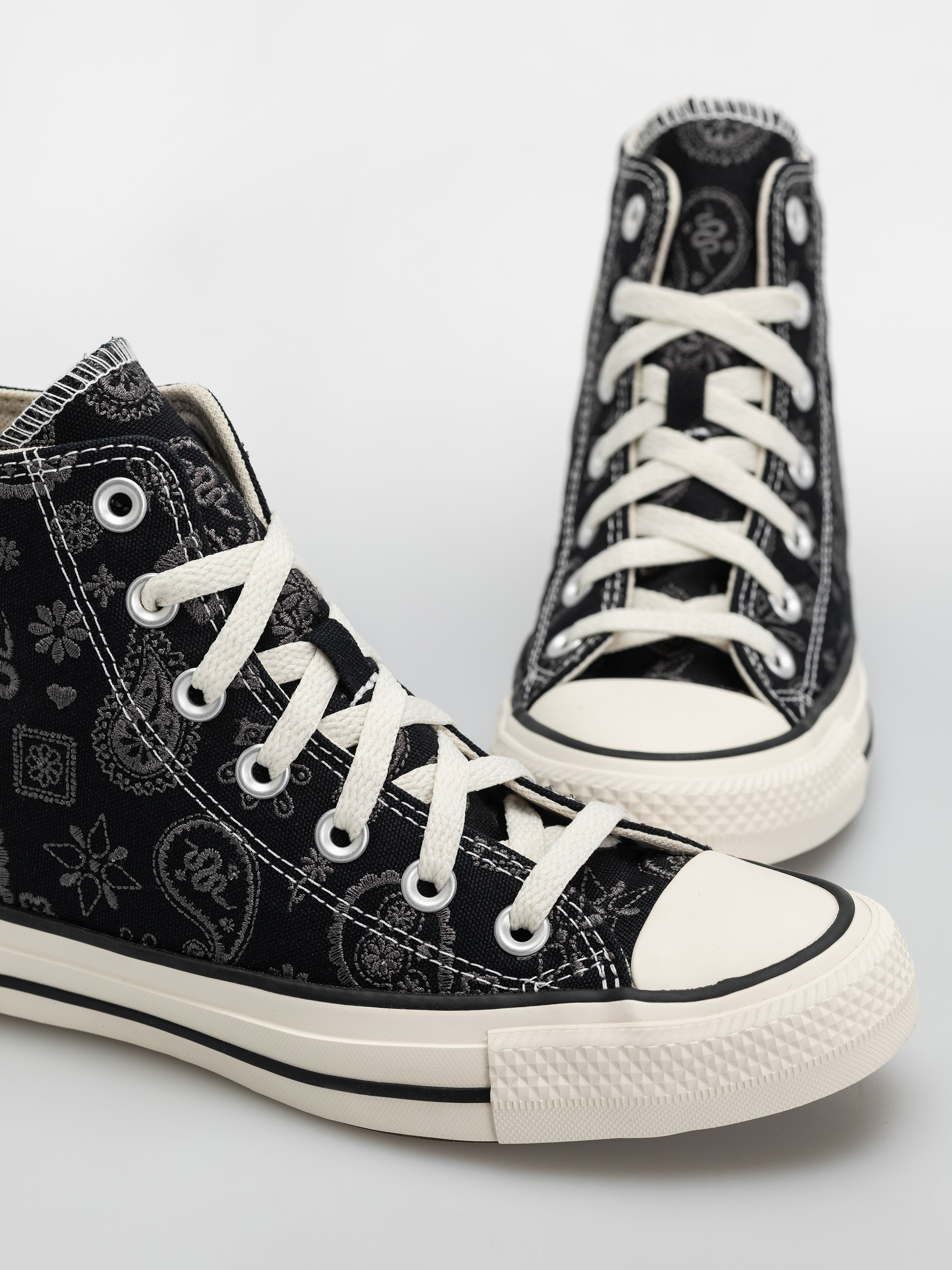 Кецове Converse Chuck Taylor All Star Hi Wmn (black/dark matter/natural ivory)