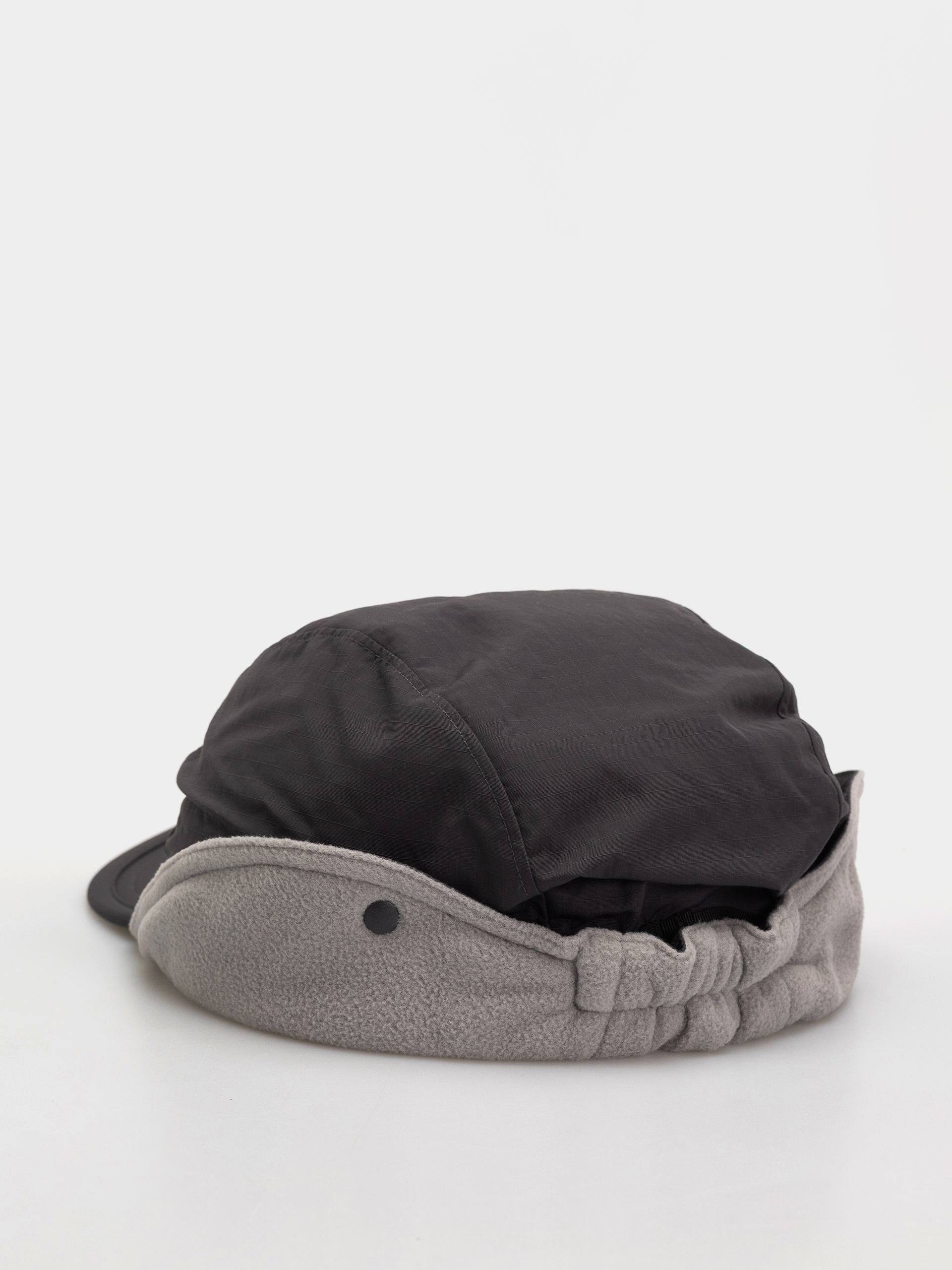 Шапка с козирка Patagonia Isthmus Earflap (ink black)