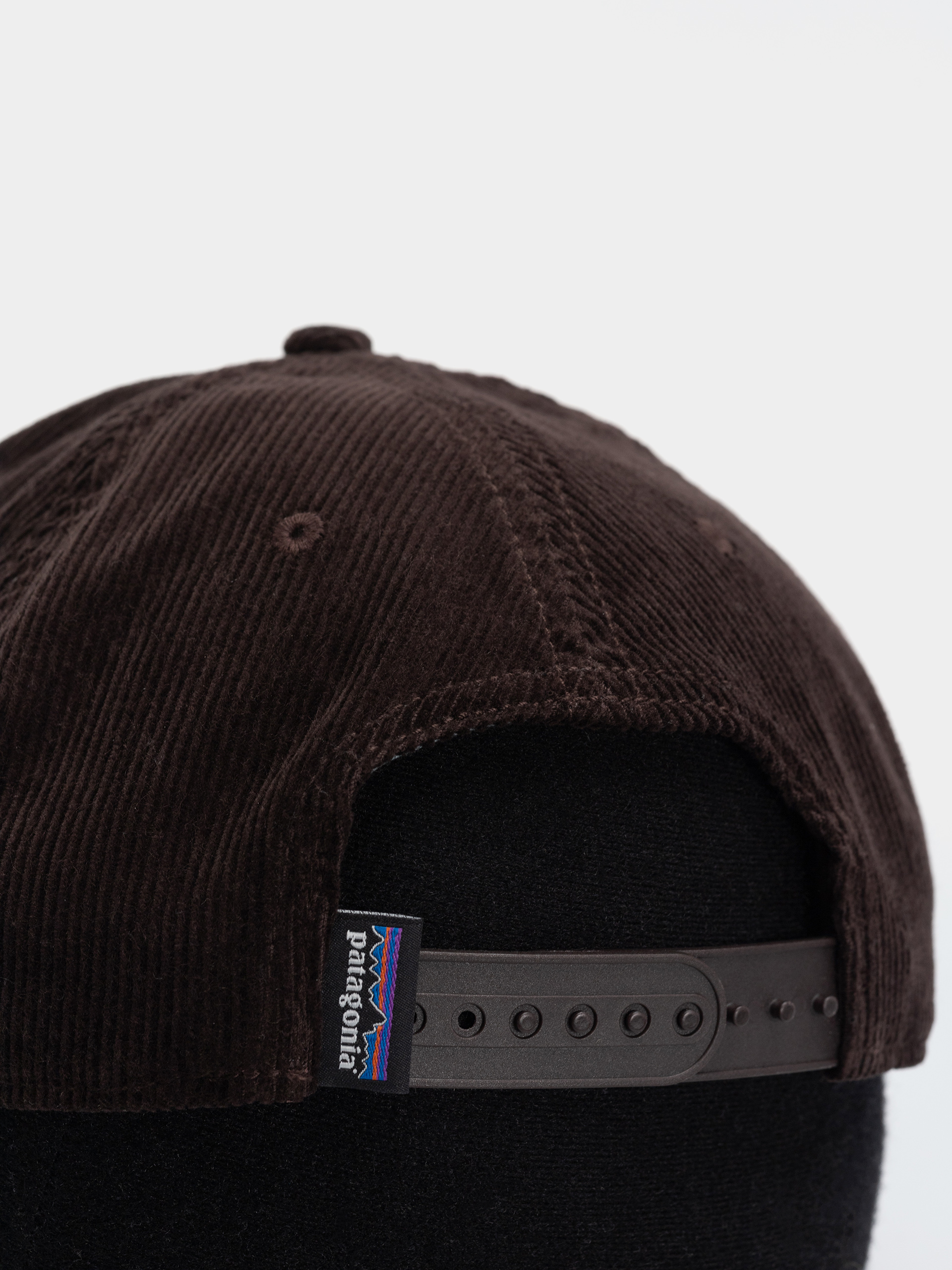 Шапка с козирка Patagonia Corduroy (95 oval logo den brown)