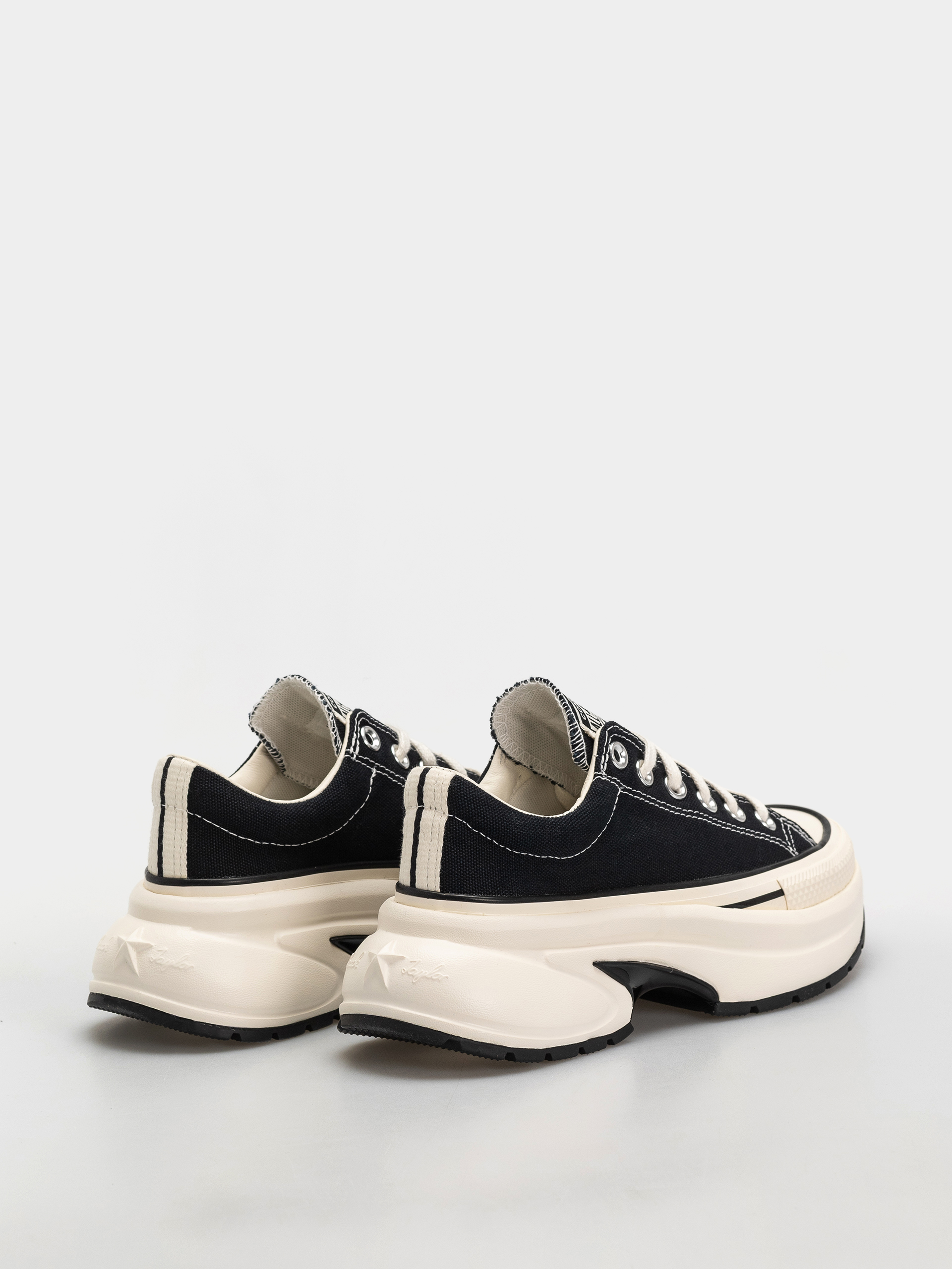 Обувки Converse Run Star Crush Ox Wmn (black/egret/black)