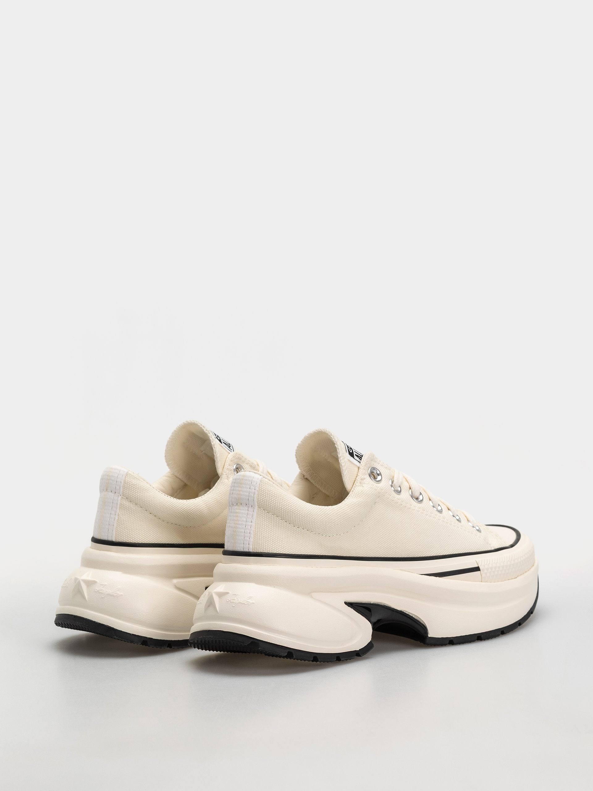 Обувки Converse Run Star Crush Ox Wmn (egret/egret/black)