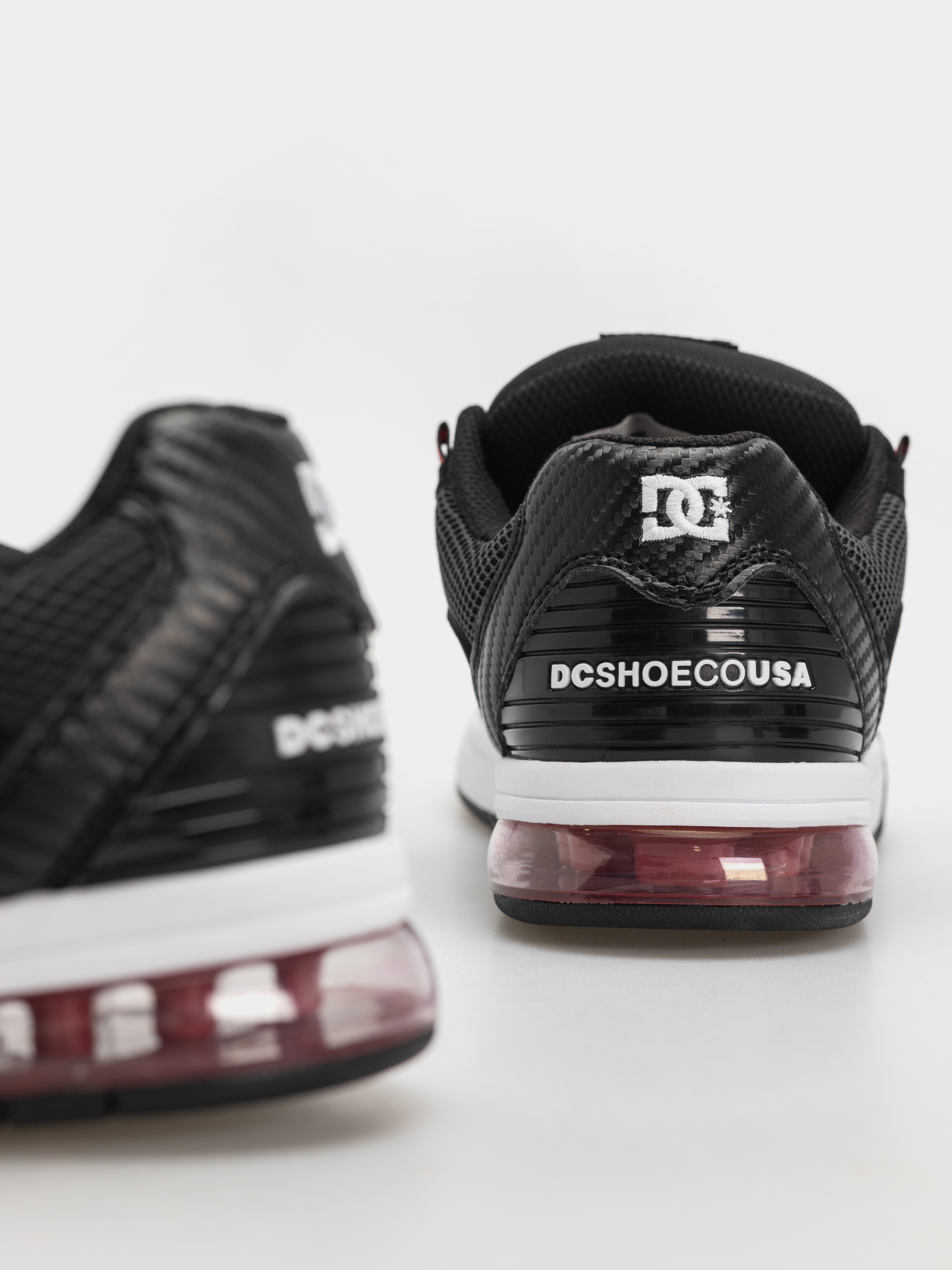 Обувки DC Versatile (black/white/athletic red)