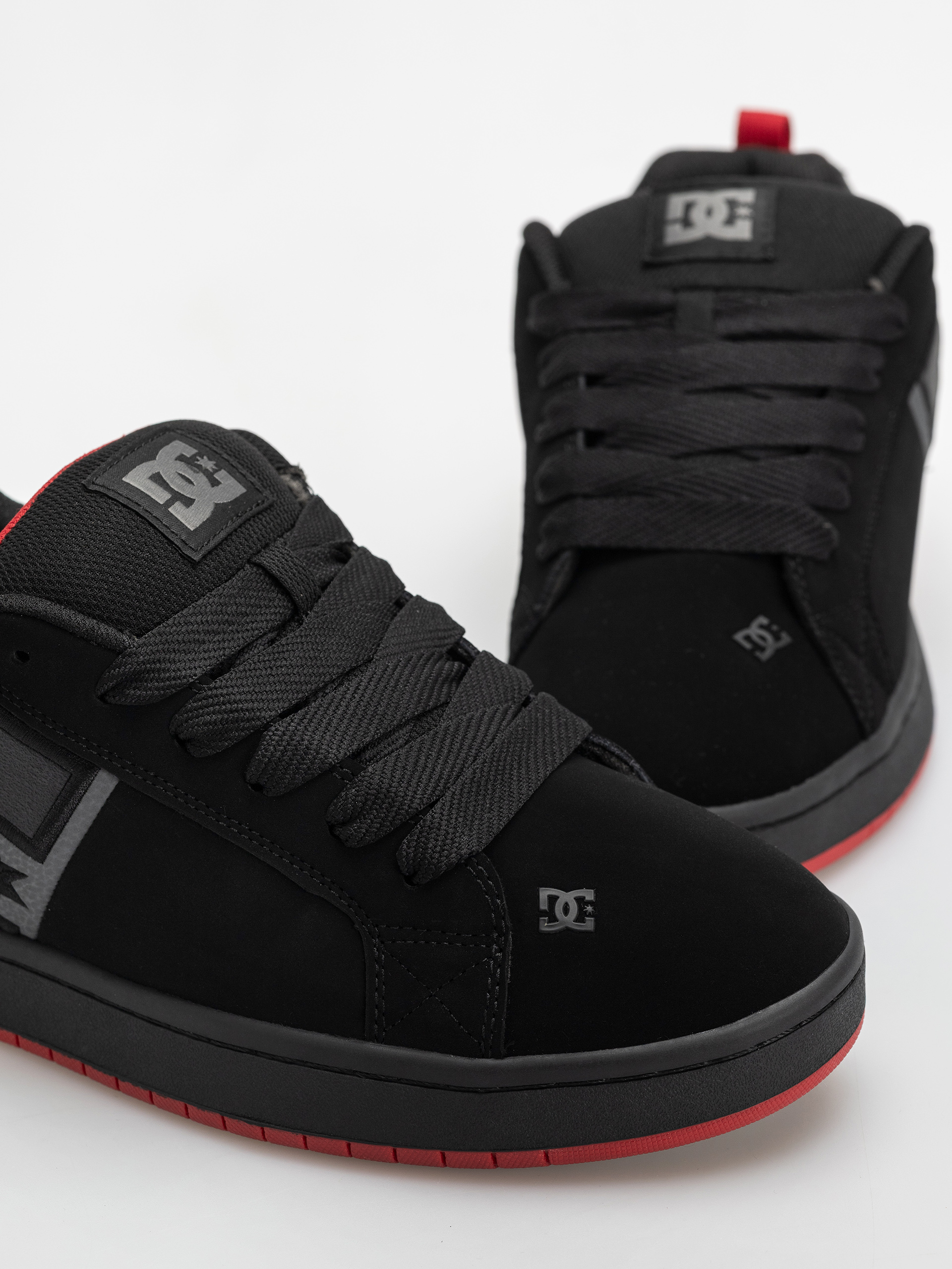 Обувки DC Court Graffik (black/grey/red)