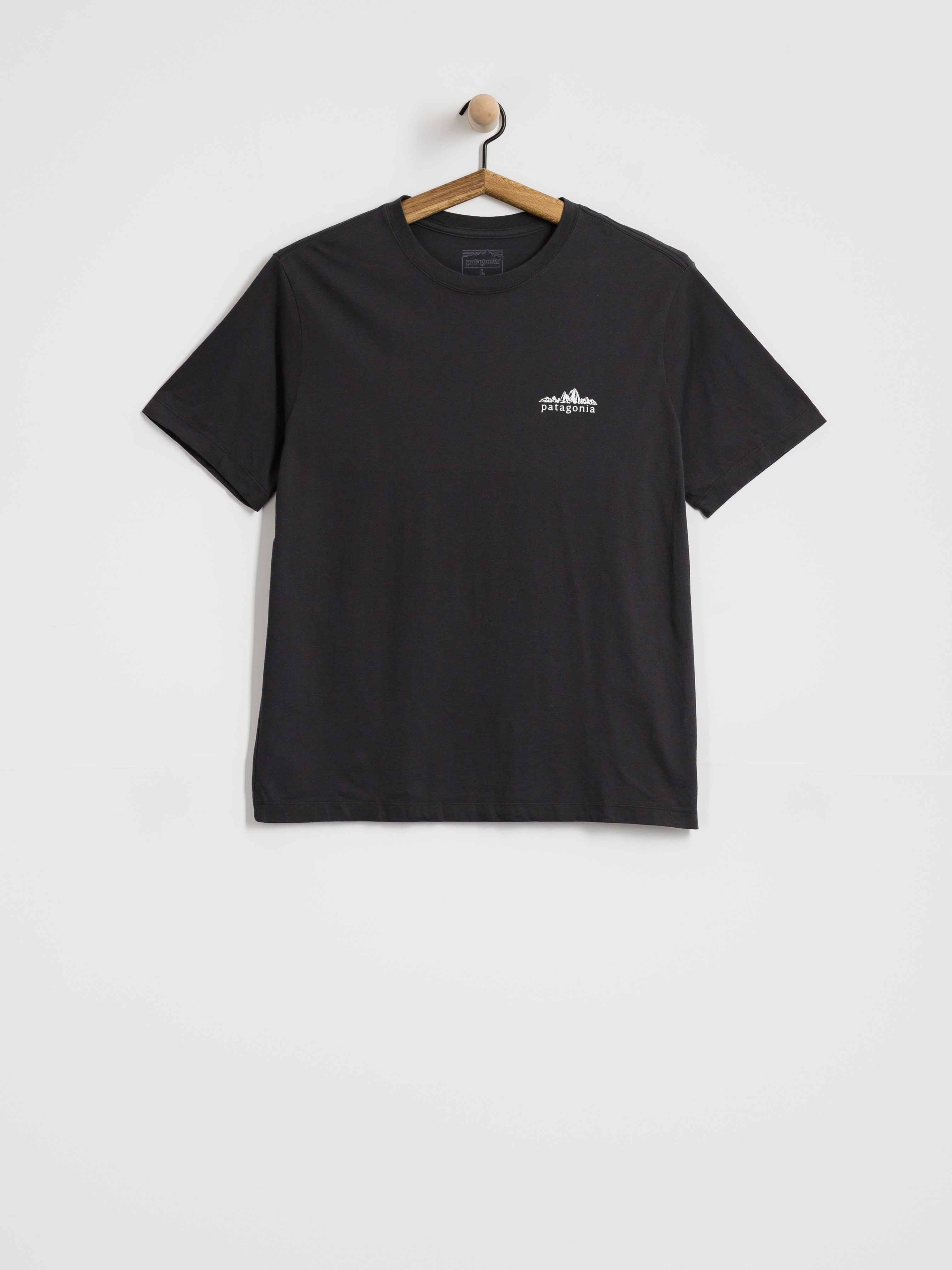 Тениска Patagonia Fitz Roy Foothills (ink black)