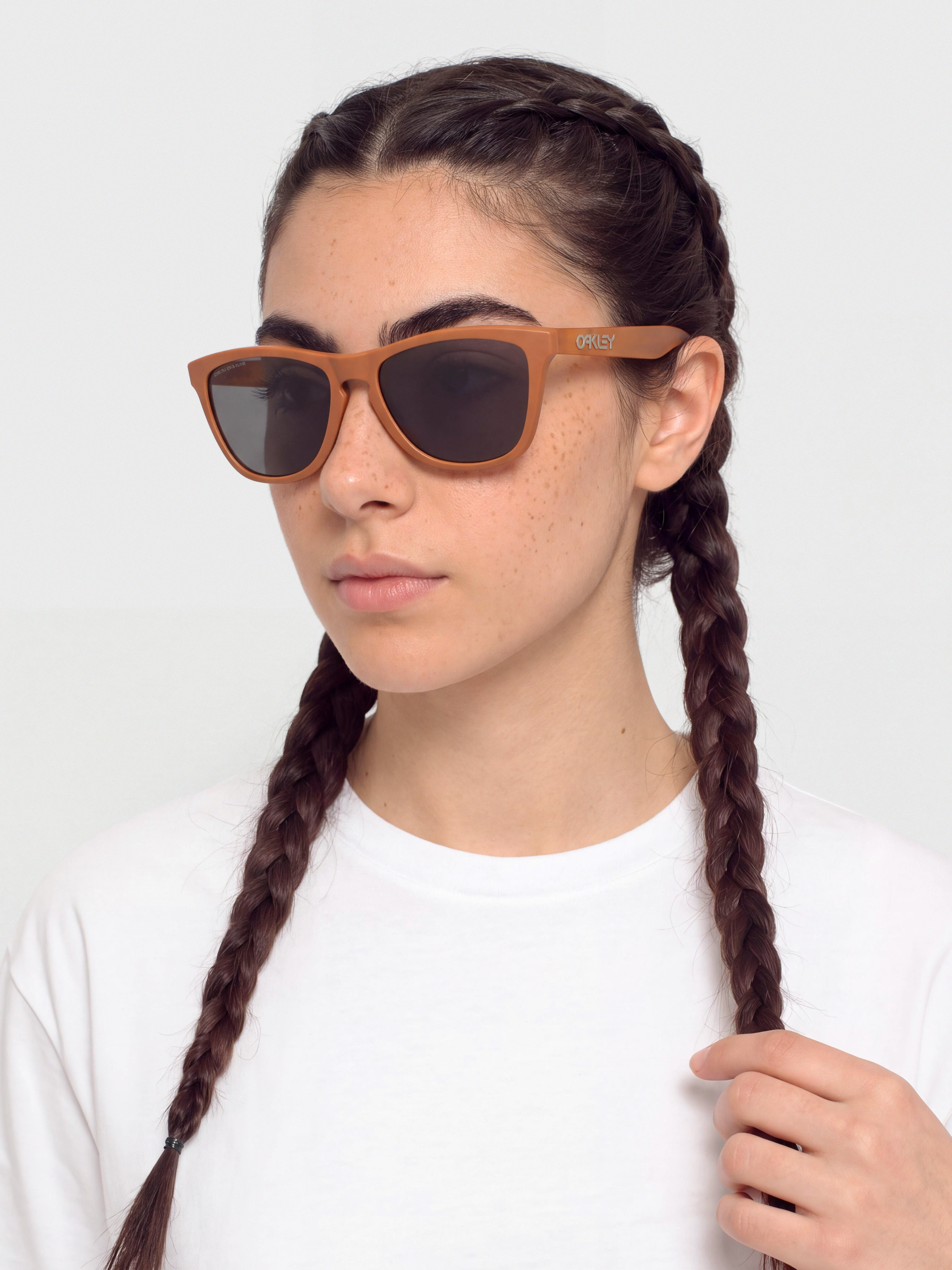 Слънчеви очила Oakley Frogskins (matte ginger/prizm grey)