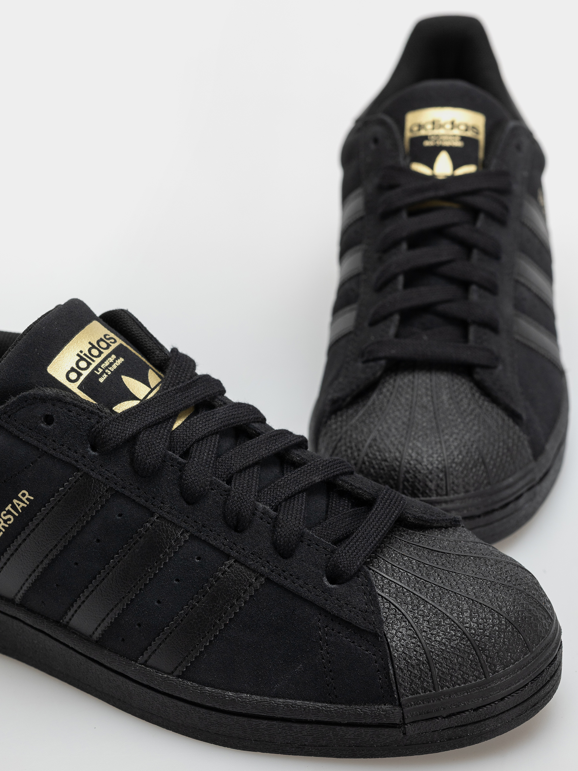 Обувки adidas Superstar Adv (cblack/cblack/goldmt)